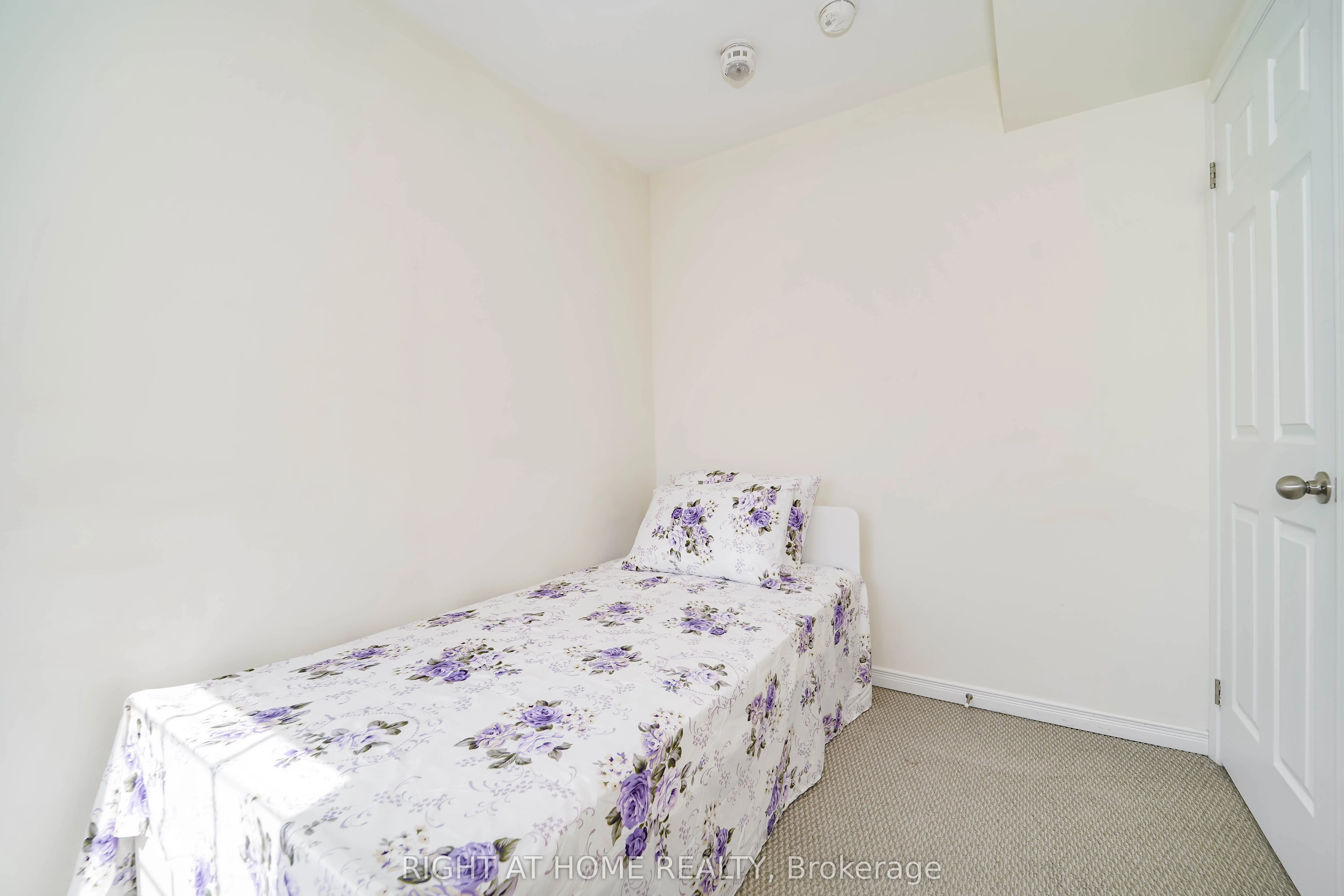 33 Island Road, #6
