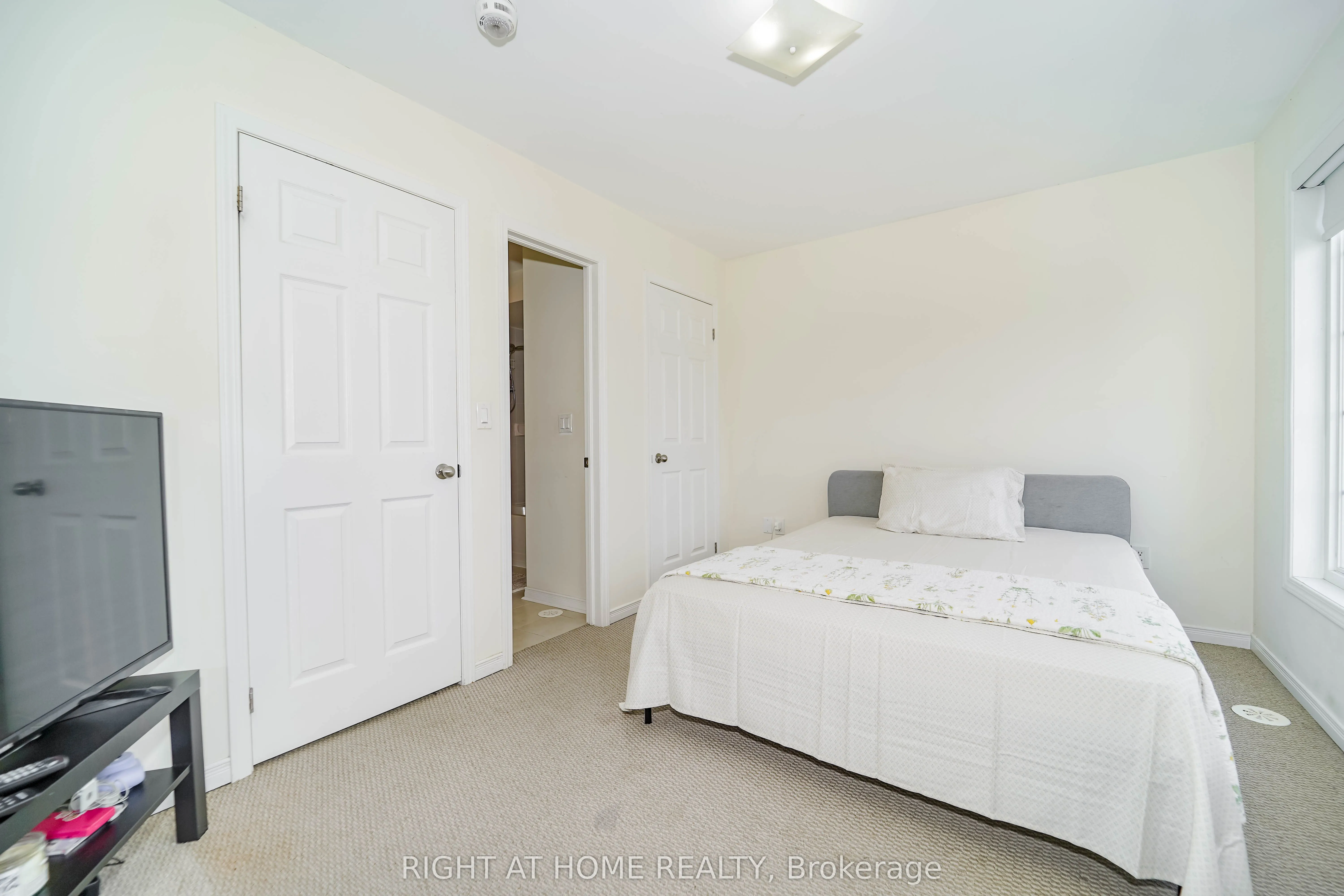 33 Island Road, #6