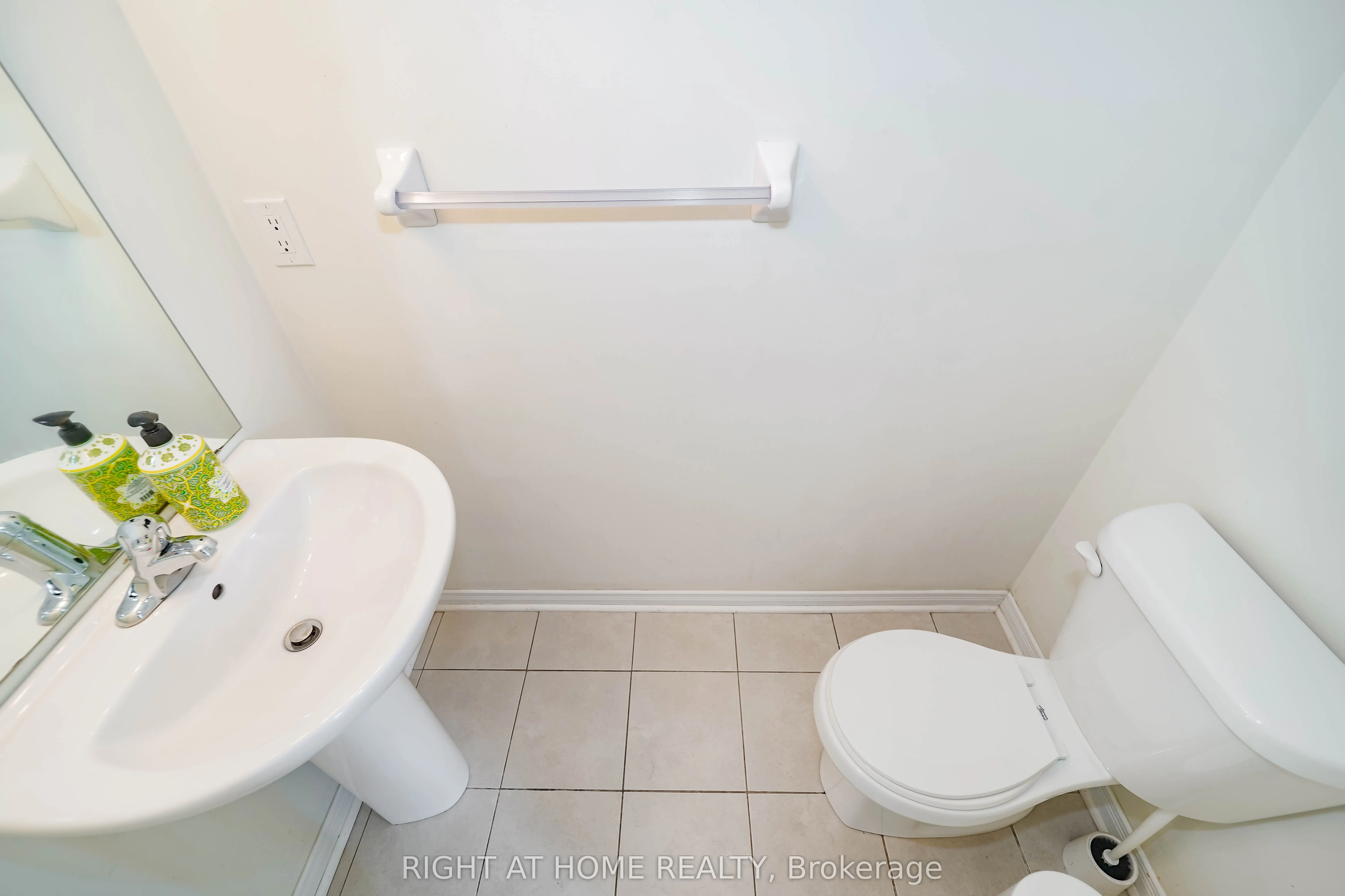 33 Island Road, #6