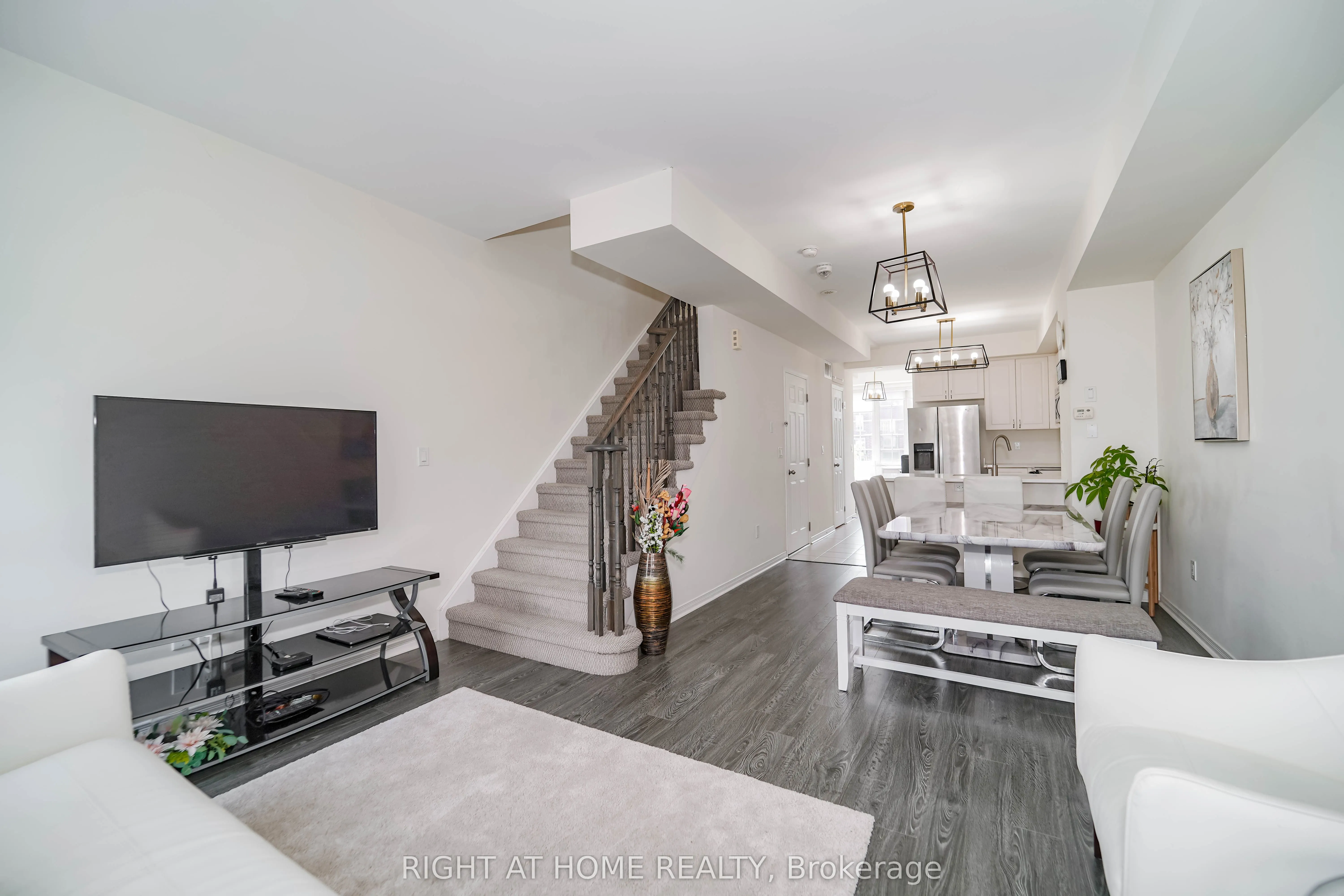 33 Island Road, #6