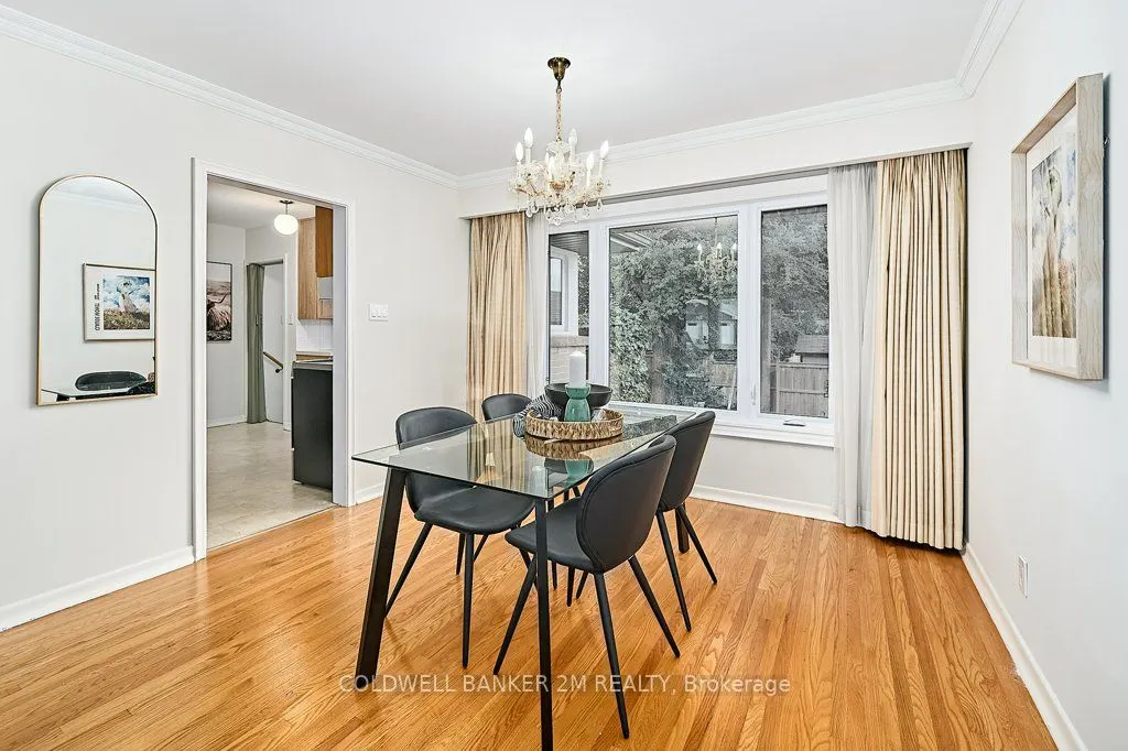 41 Roosevelt Avenue