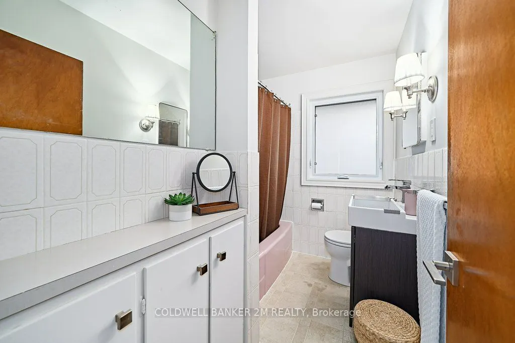 41 Roosevelt Avenue