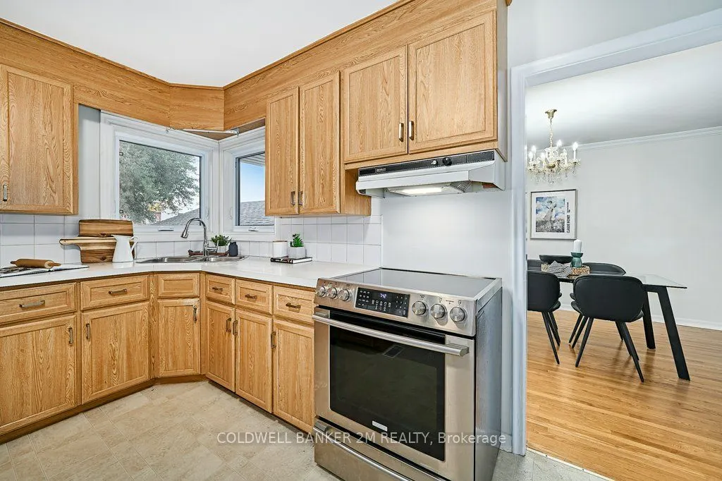 41 Roosevelt Avenue