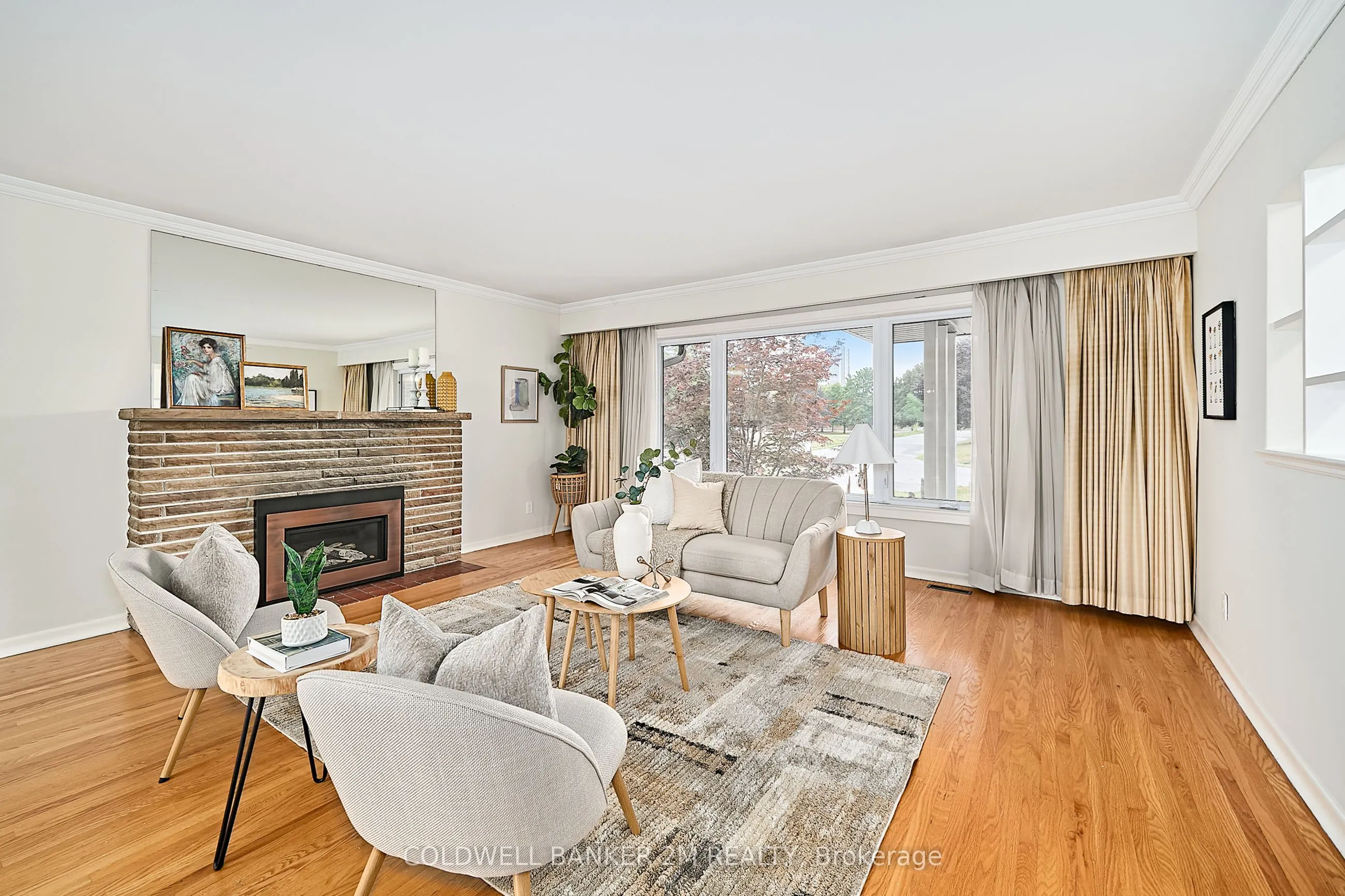 41 Roosevelt Avenue