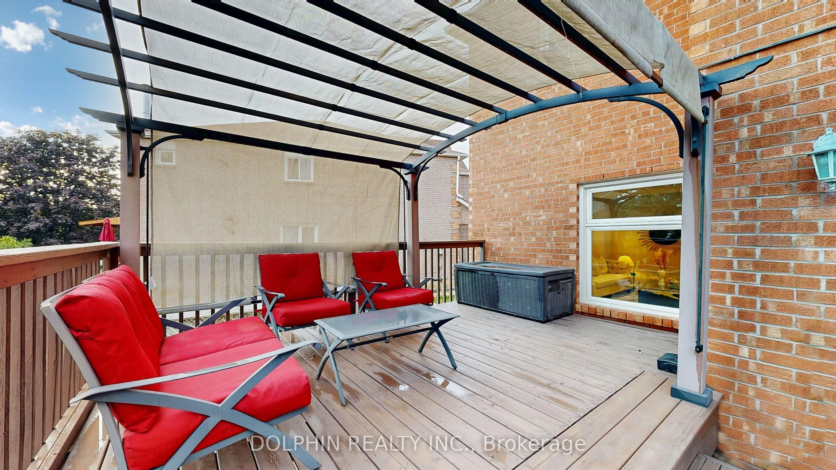 27 Carle Crescent