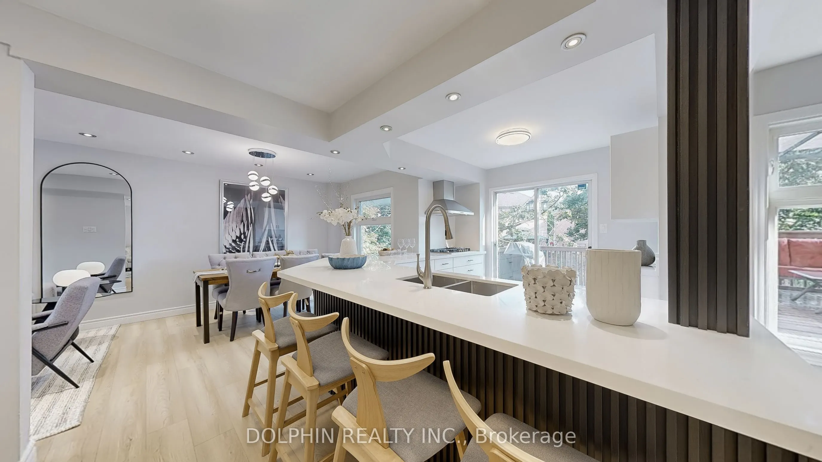27 Carle Crescent