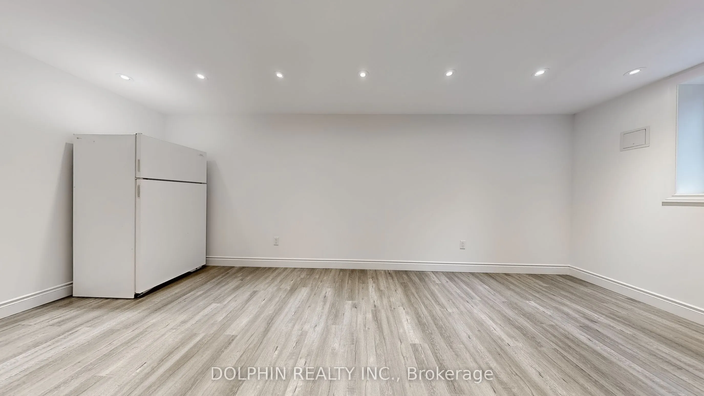 27 Carle Crescent