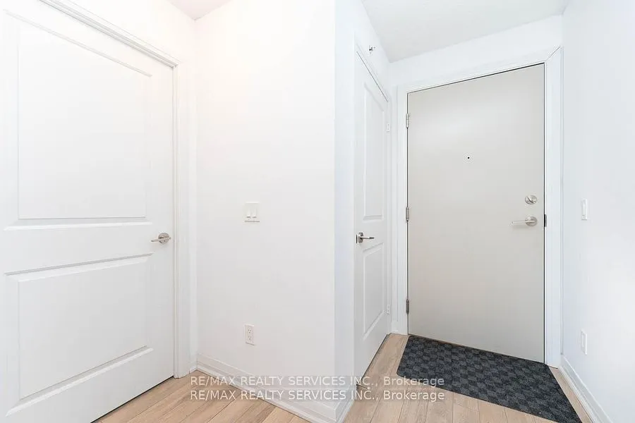 30 Meadowglen Place, #2003