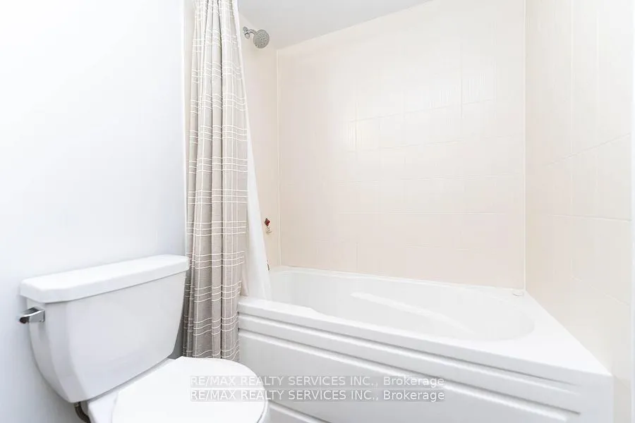 30 Meadowglen Place, #2003