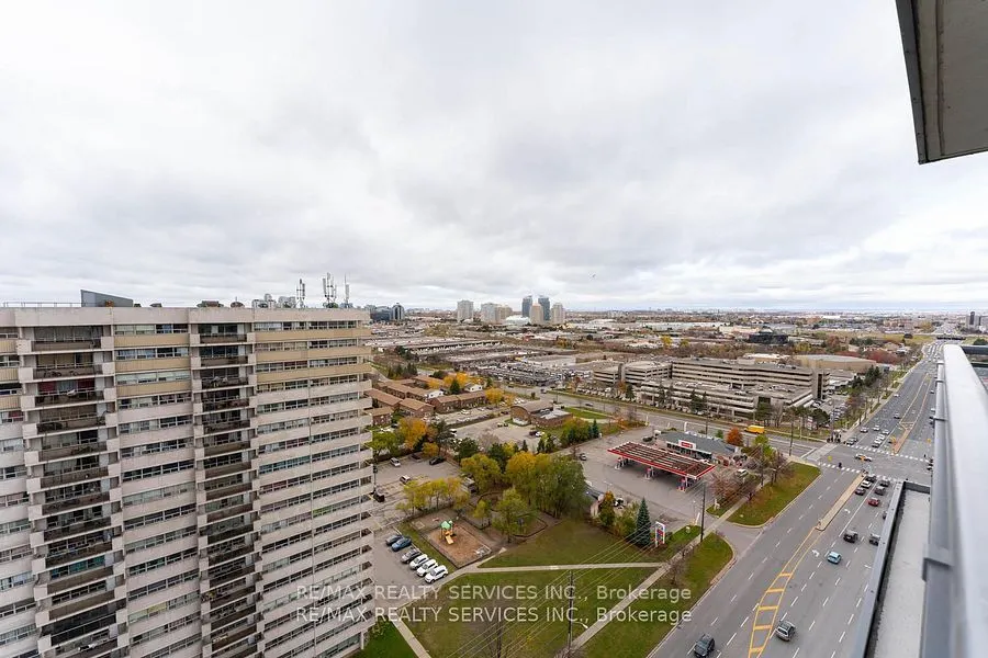 30 Meadowglen Place, #2003