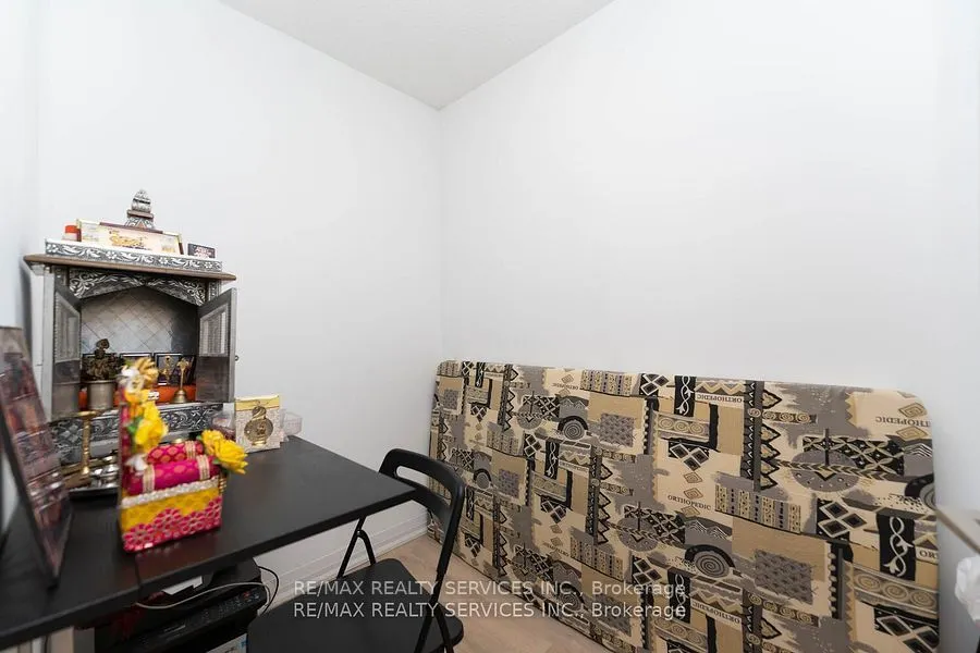 30 Meadowglen Place, #2003