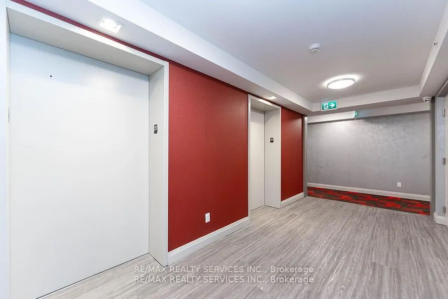 30 Meadowglen Place, #2003