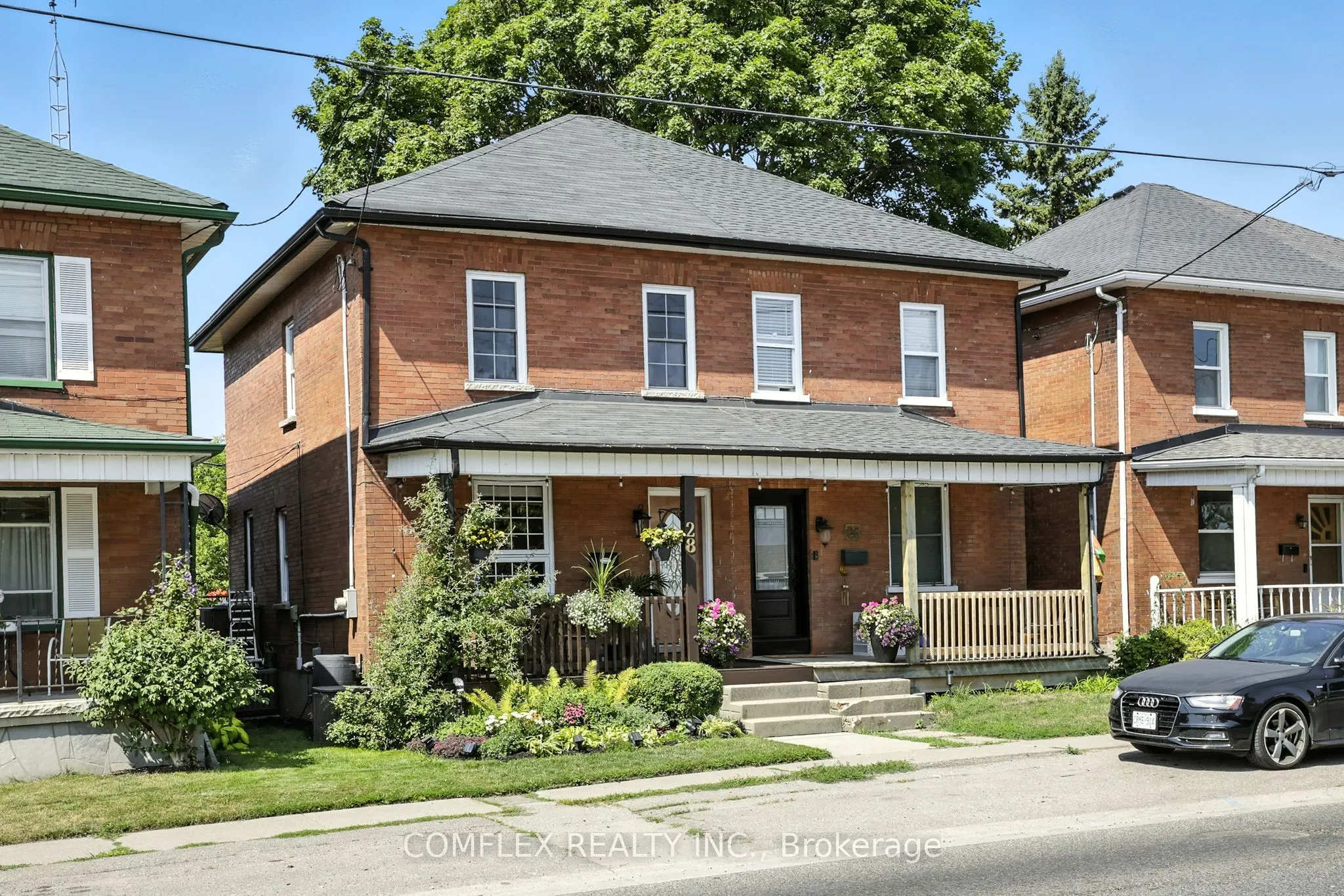 28 Liberty Street S