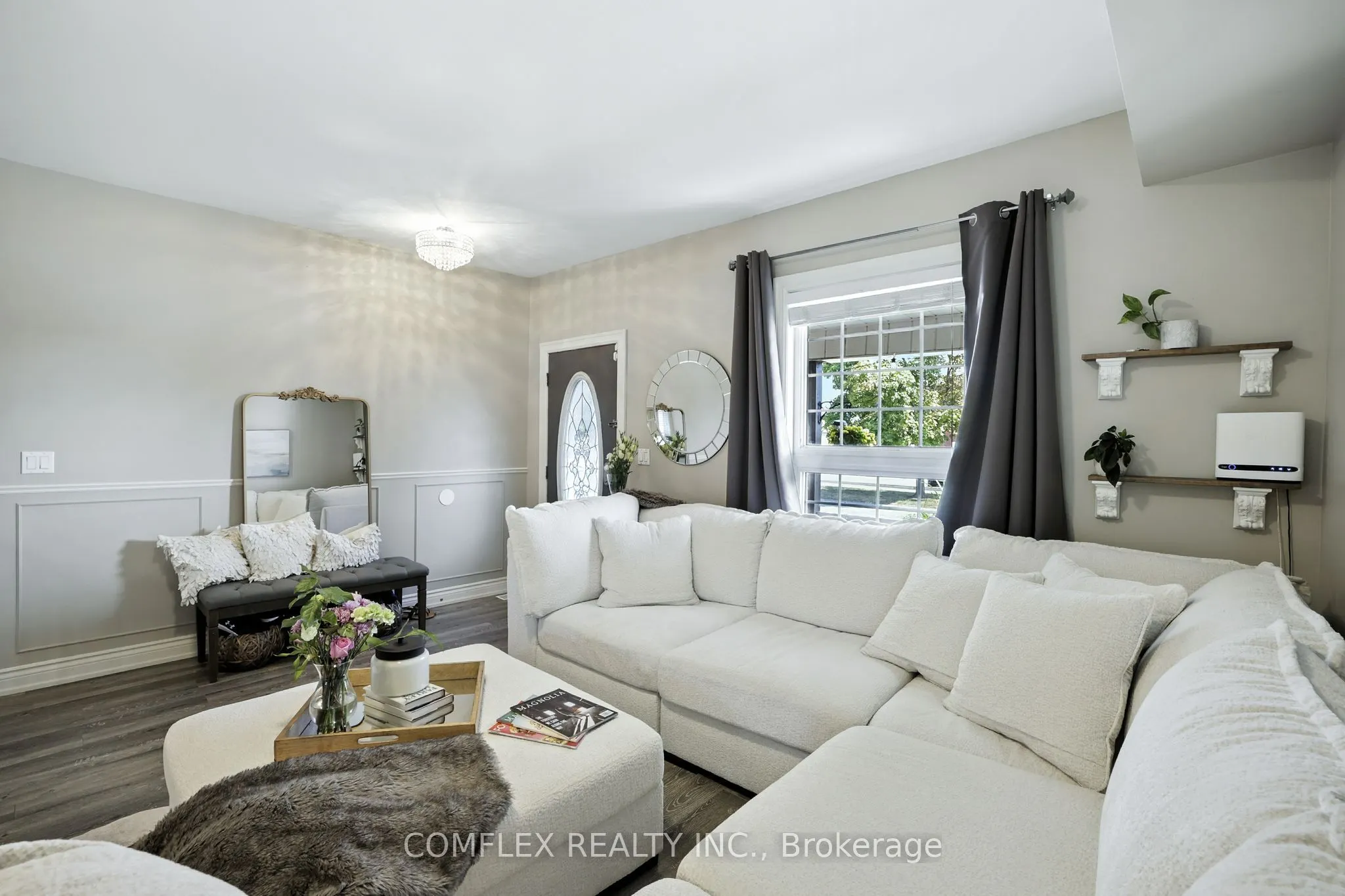 28 Liberty Street S