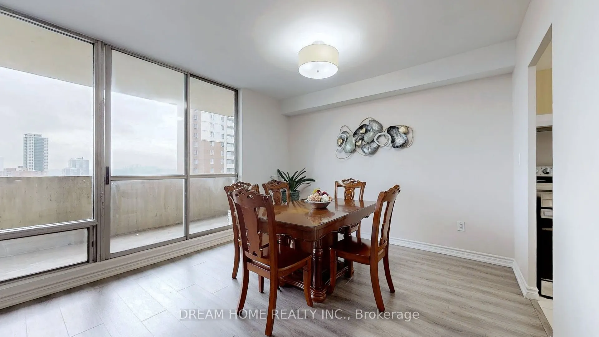 5 Massey Square, #1815