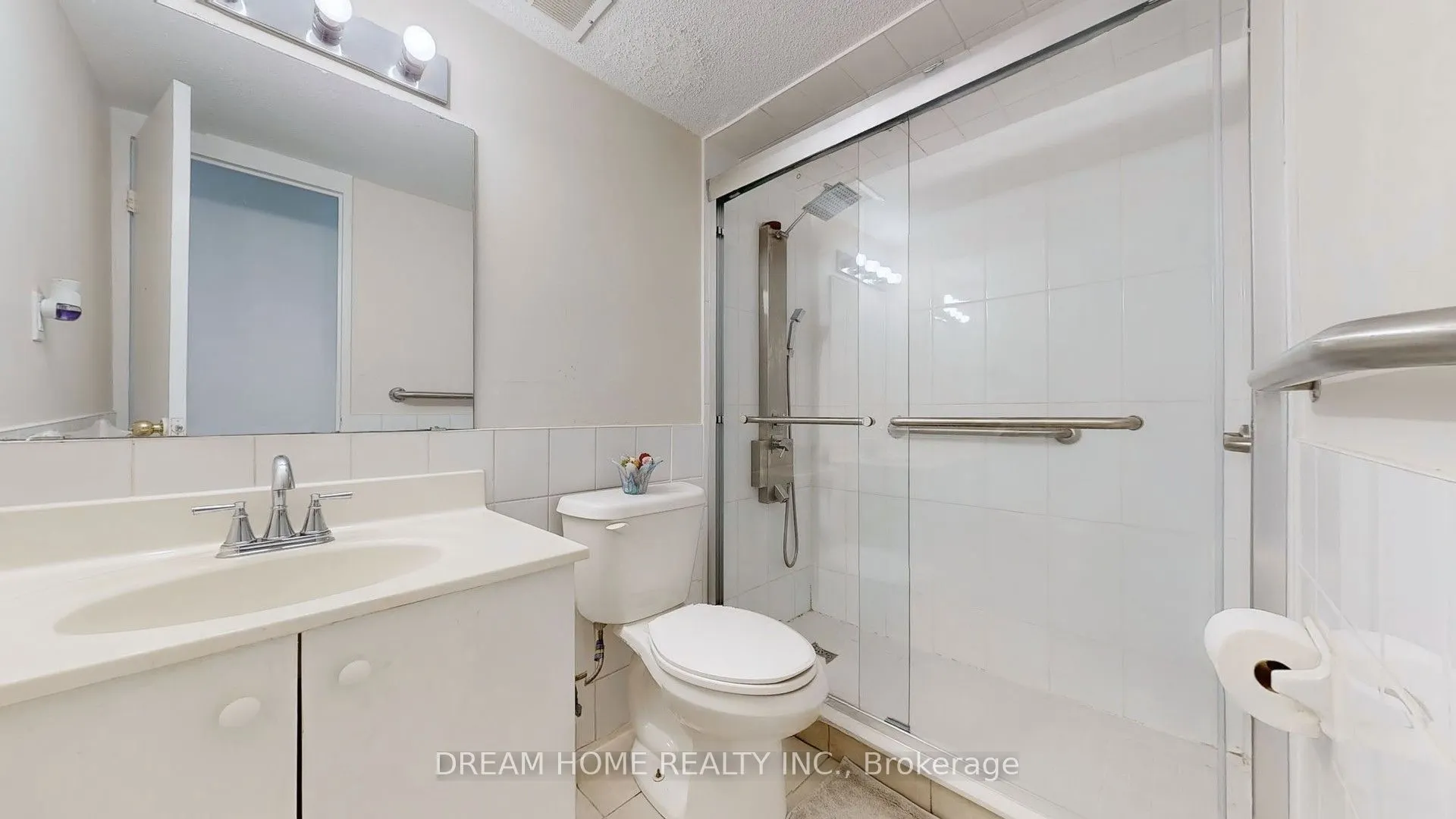 5 Massey Square, #1815