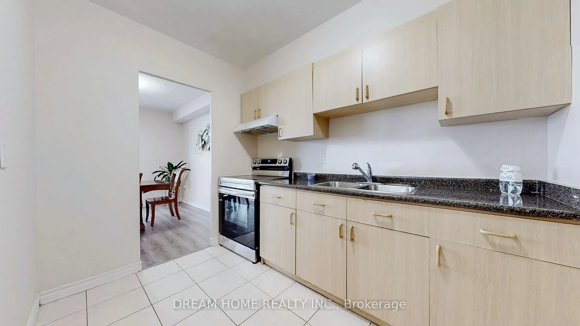 5 Massey Square, #1815