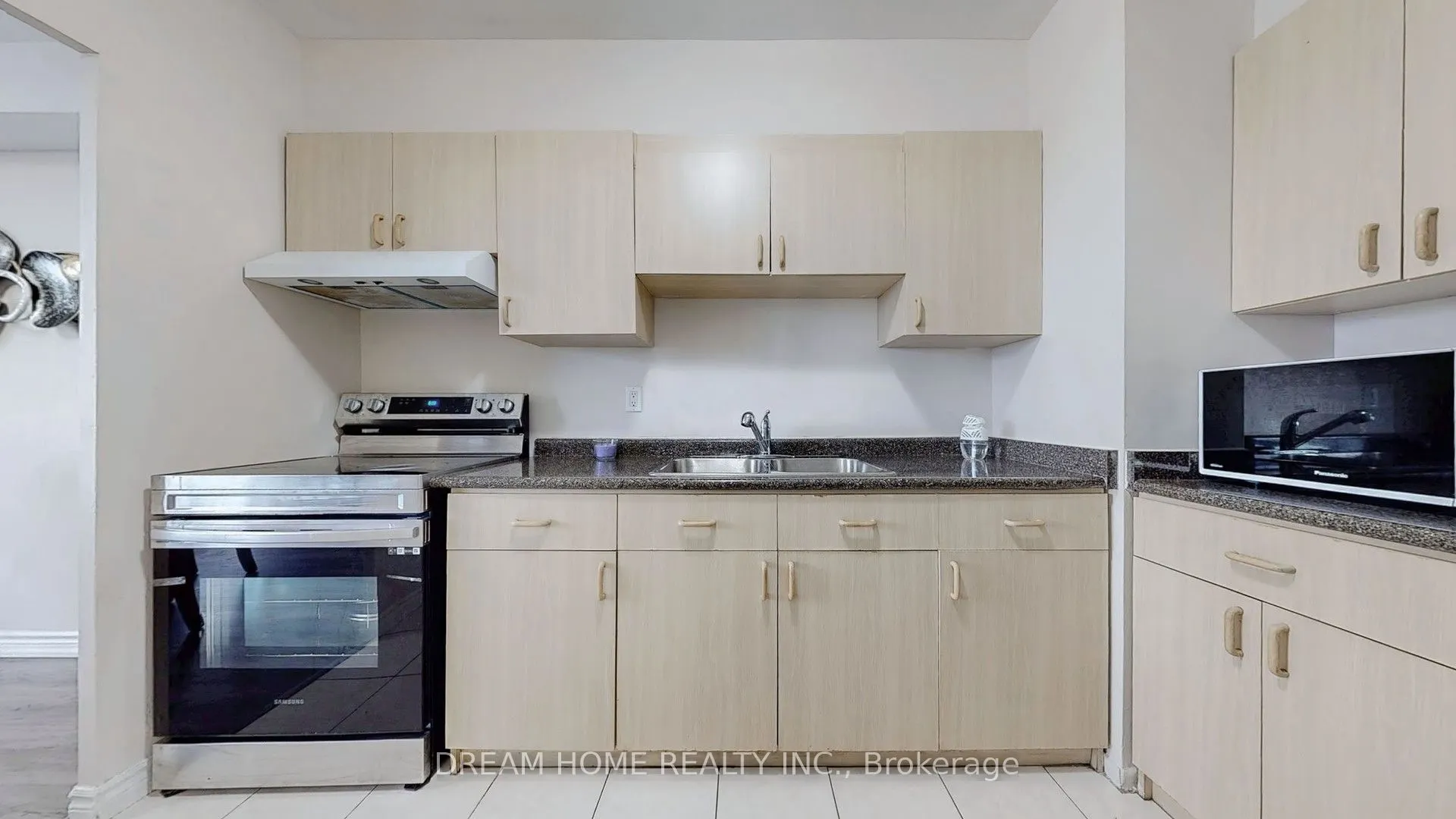 5 Massey Square, #1815