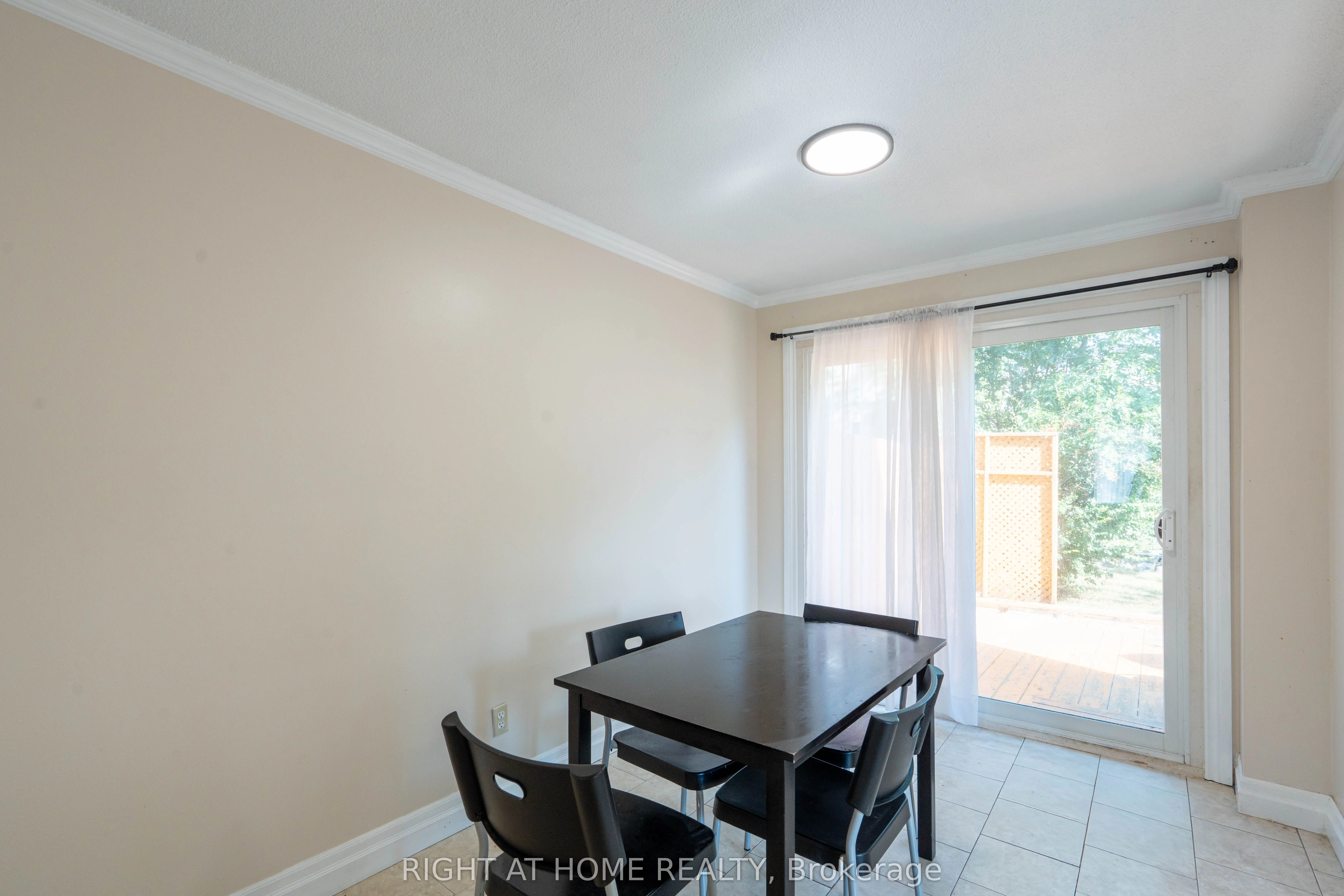 649 Balsam Crescent