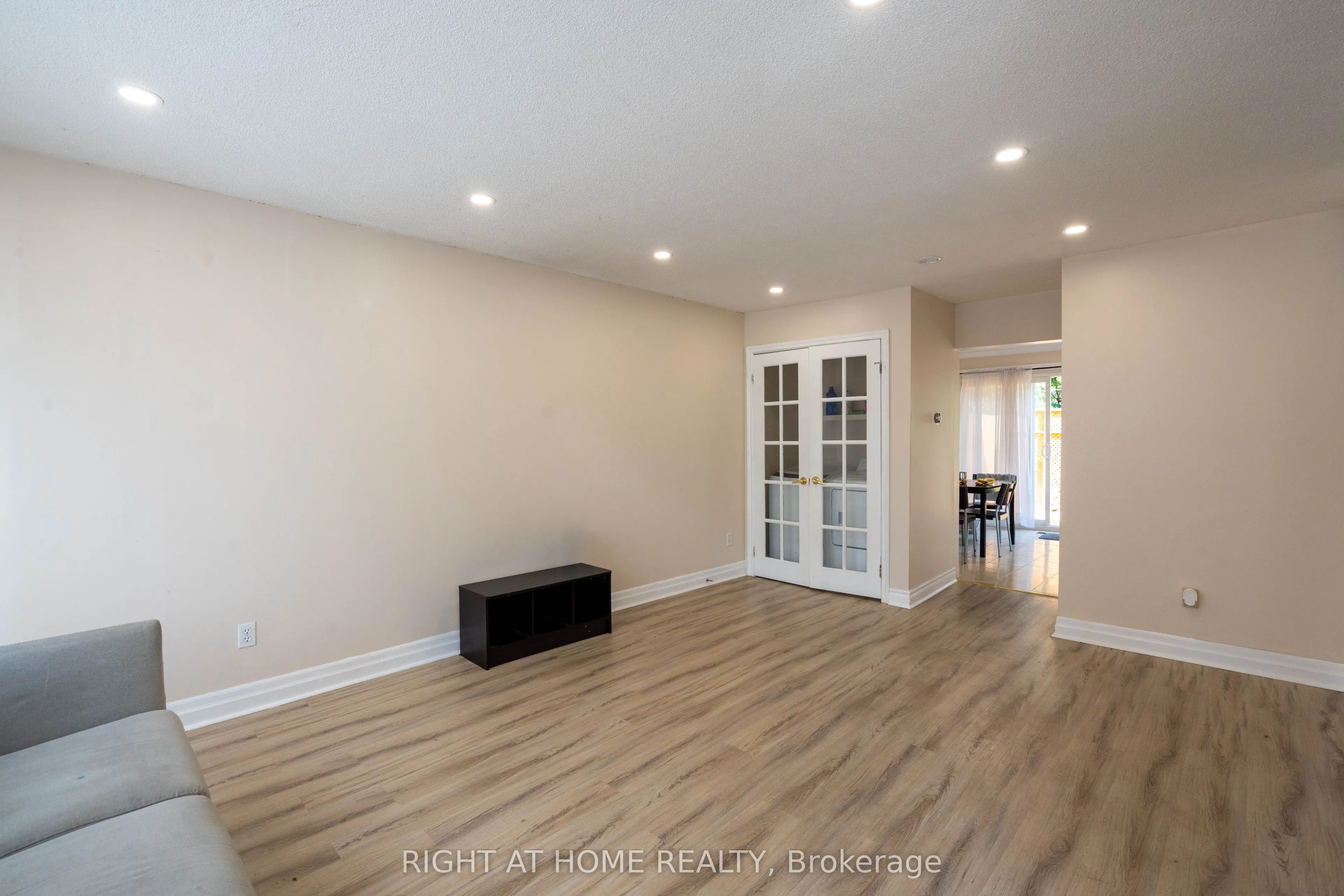 649 Balsam Crescent