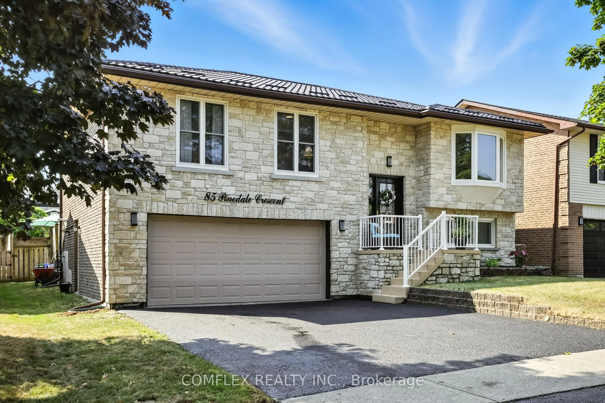 85 Pinedale Crescent
