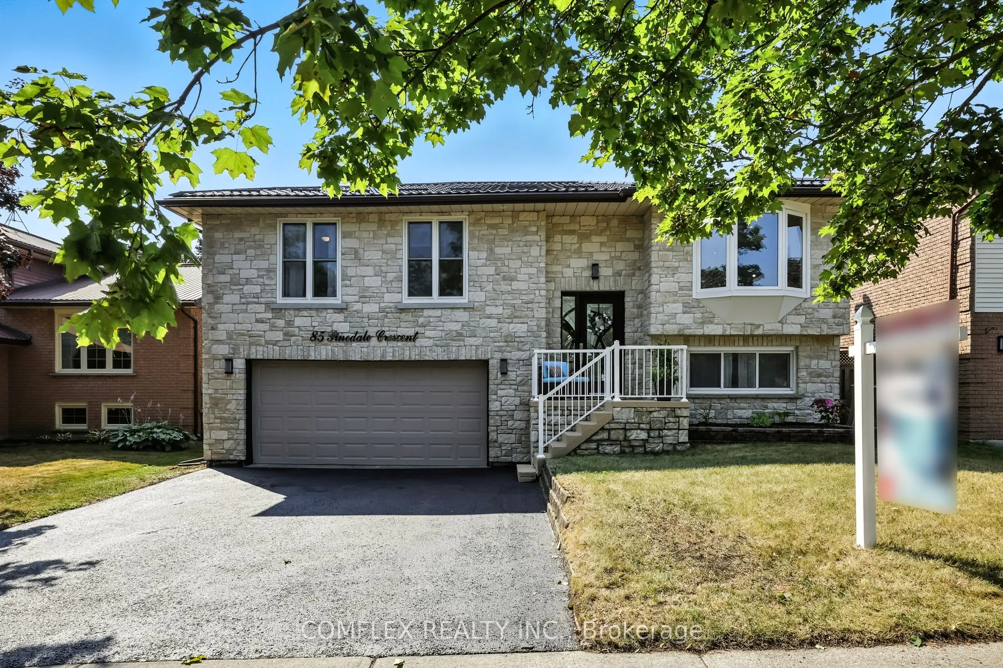 85 Pinedale Crescent