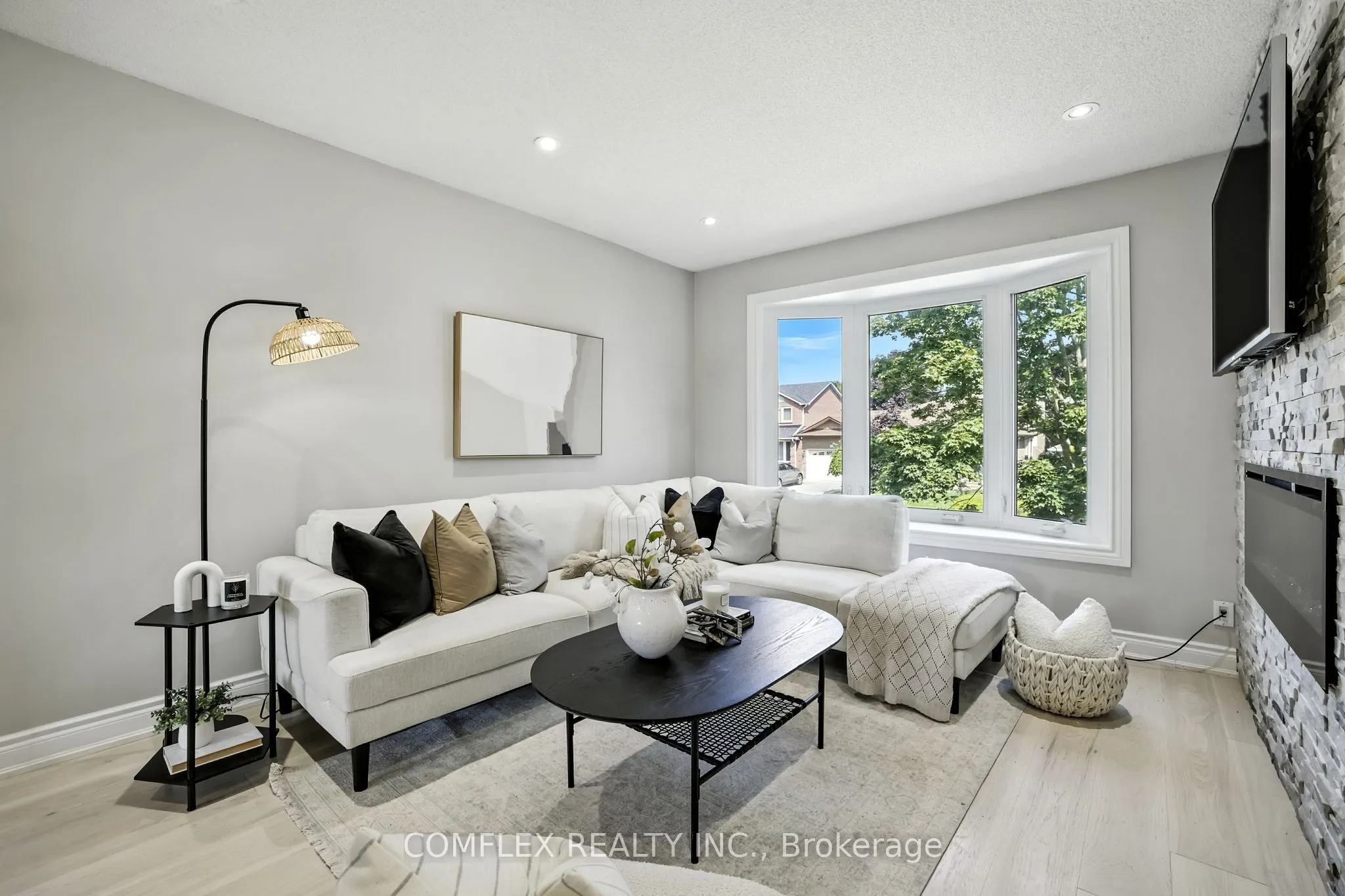 85 Pinedale Crescent