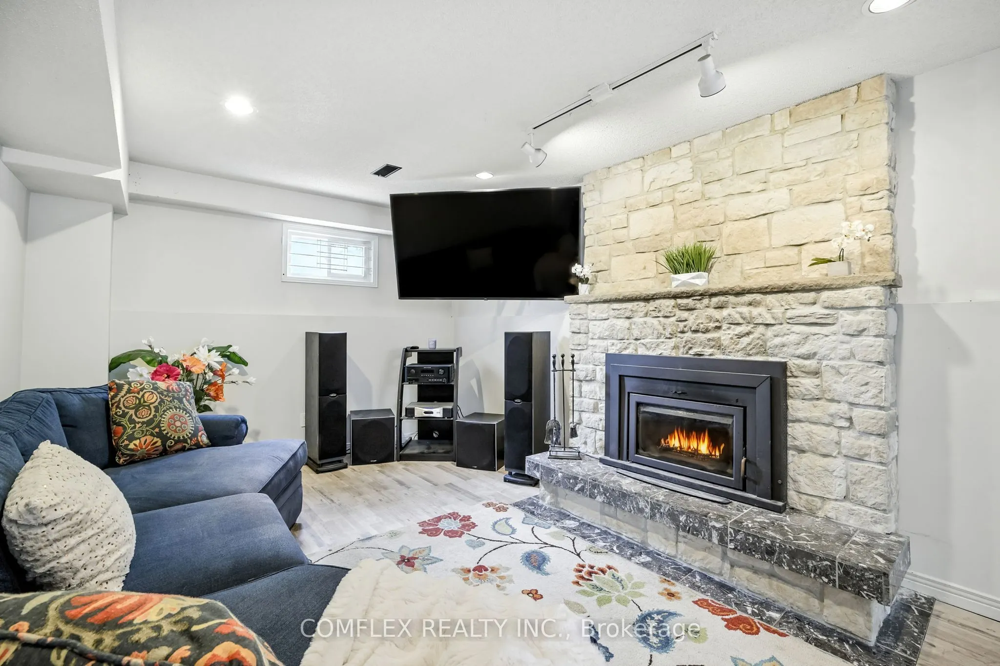 85 Pinedale Crescent