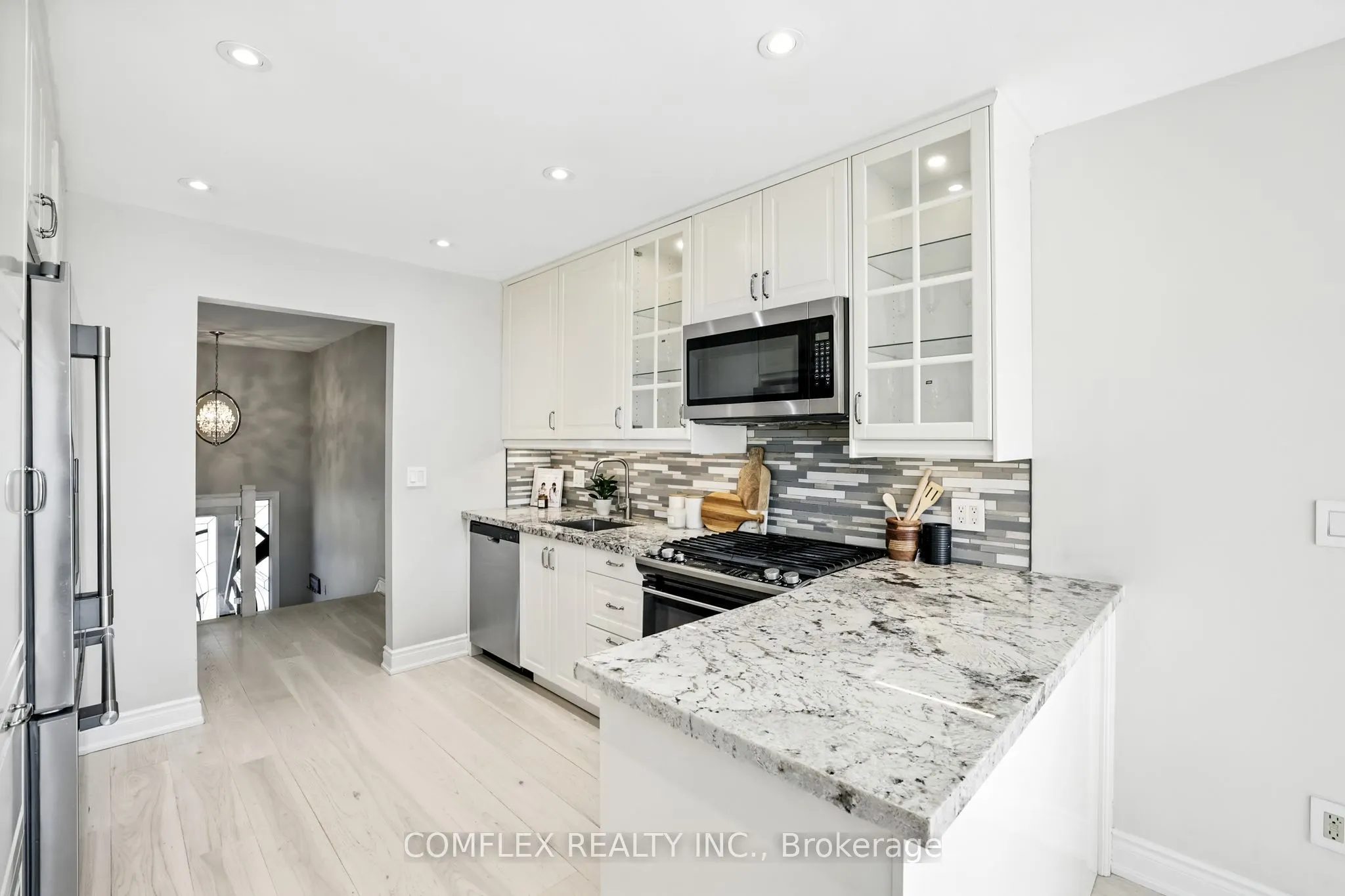 85 Pinedale Crescent