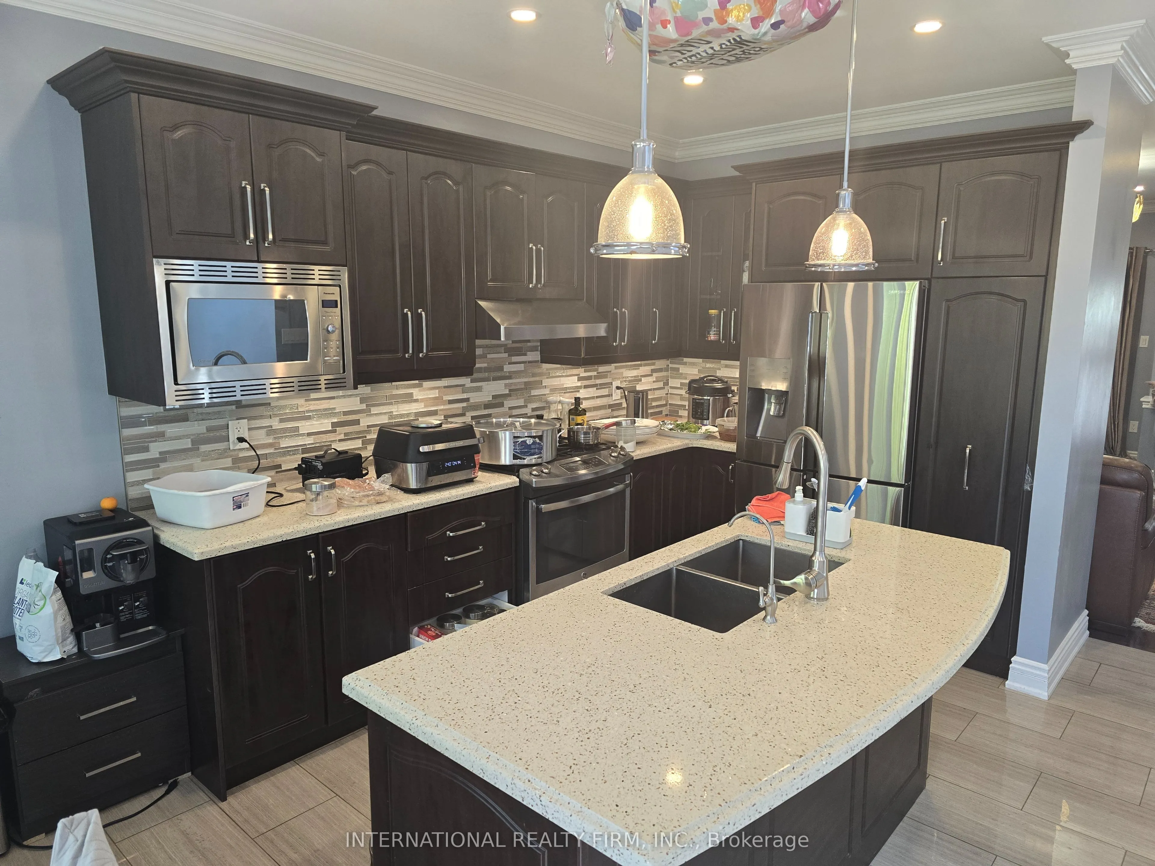22 Darlet Avenue