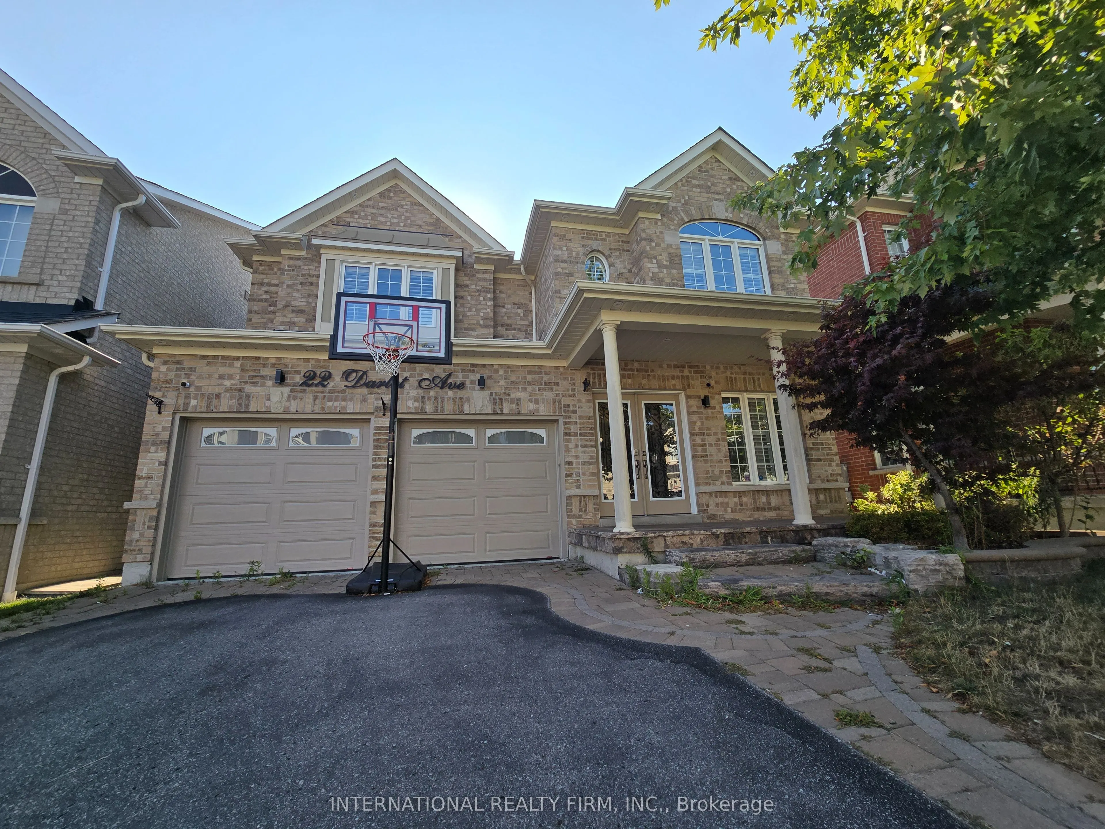 22 Darlet Avenue