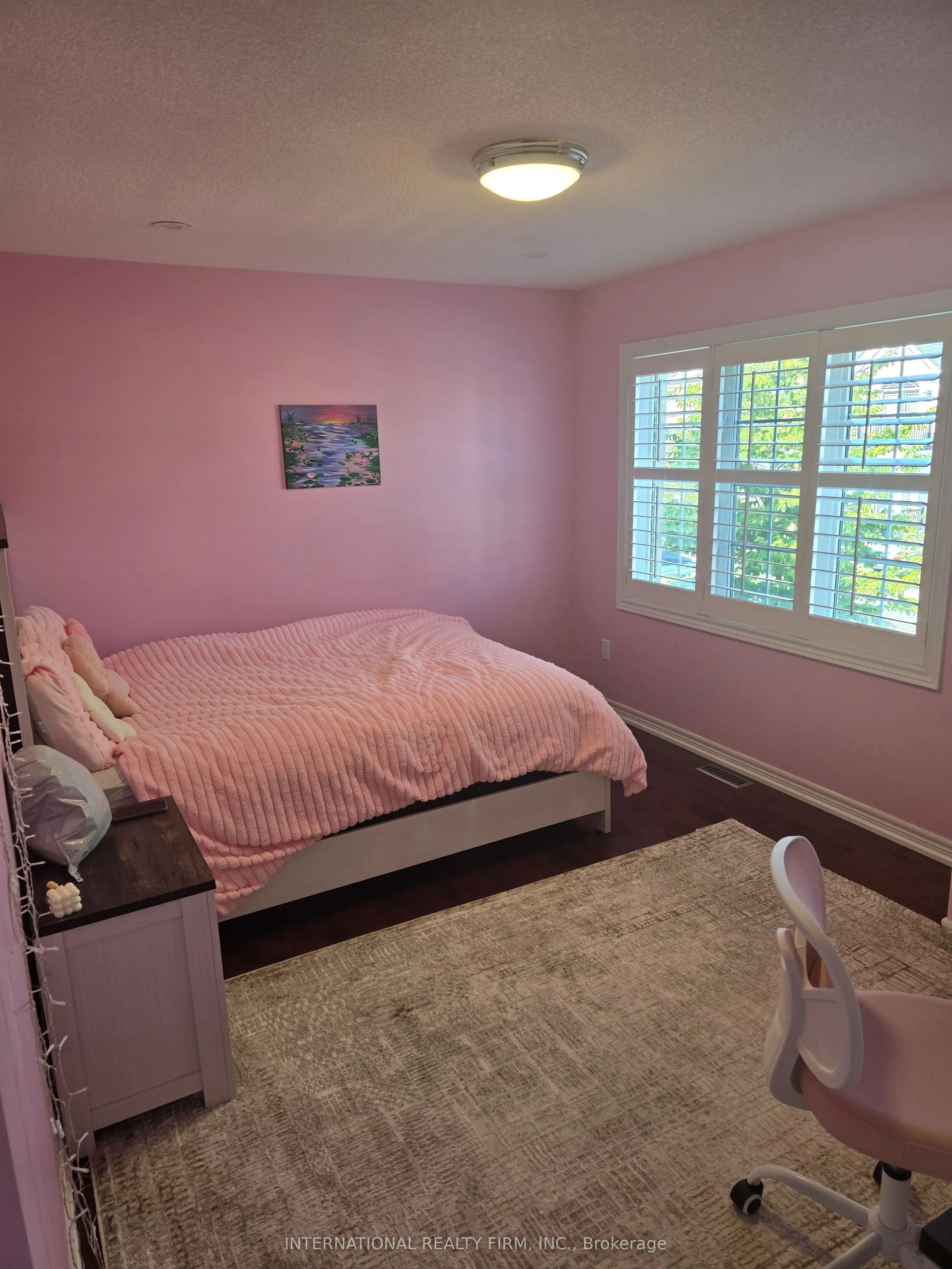 22 Darlet Avenue