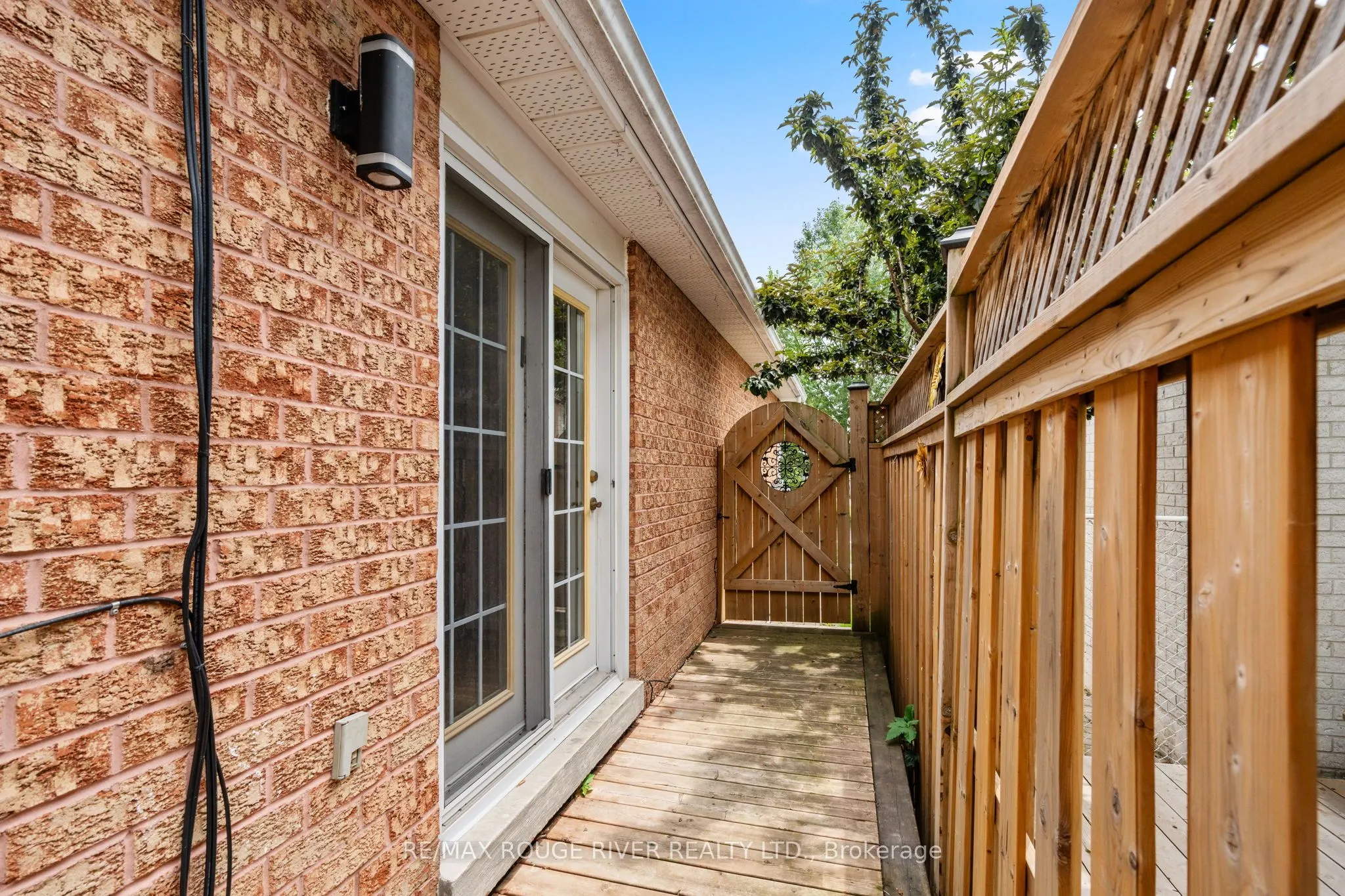41 Peachtree Crescent