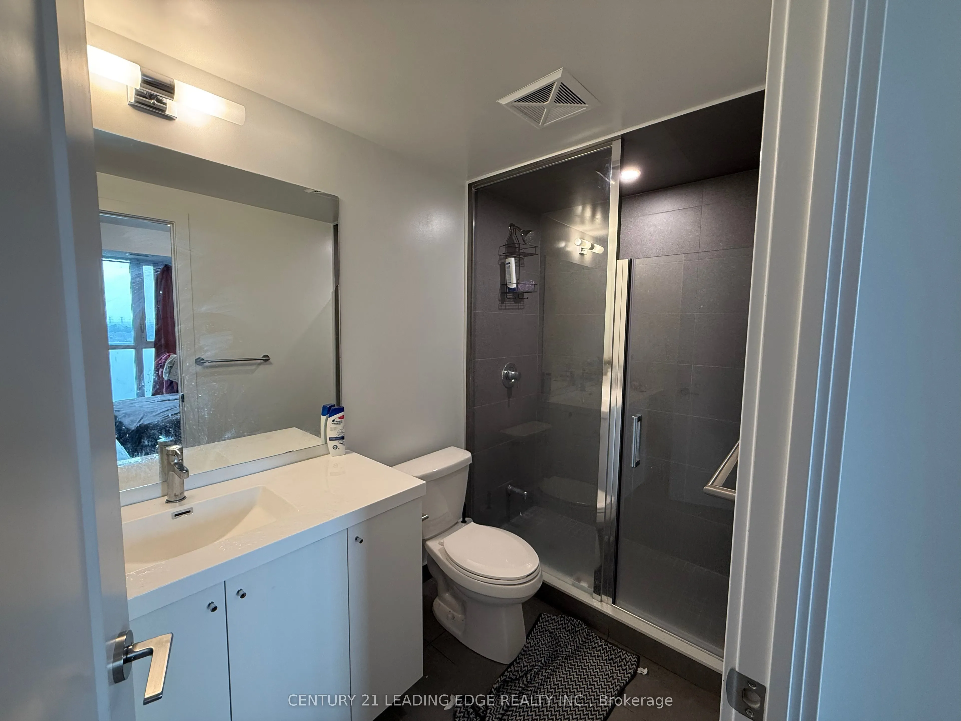 2545 Simcoe Street N, #810
