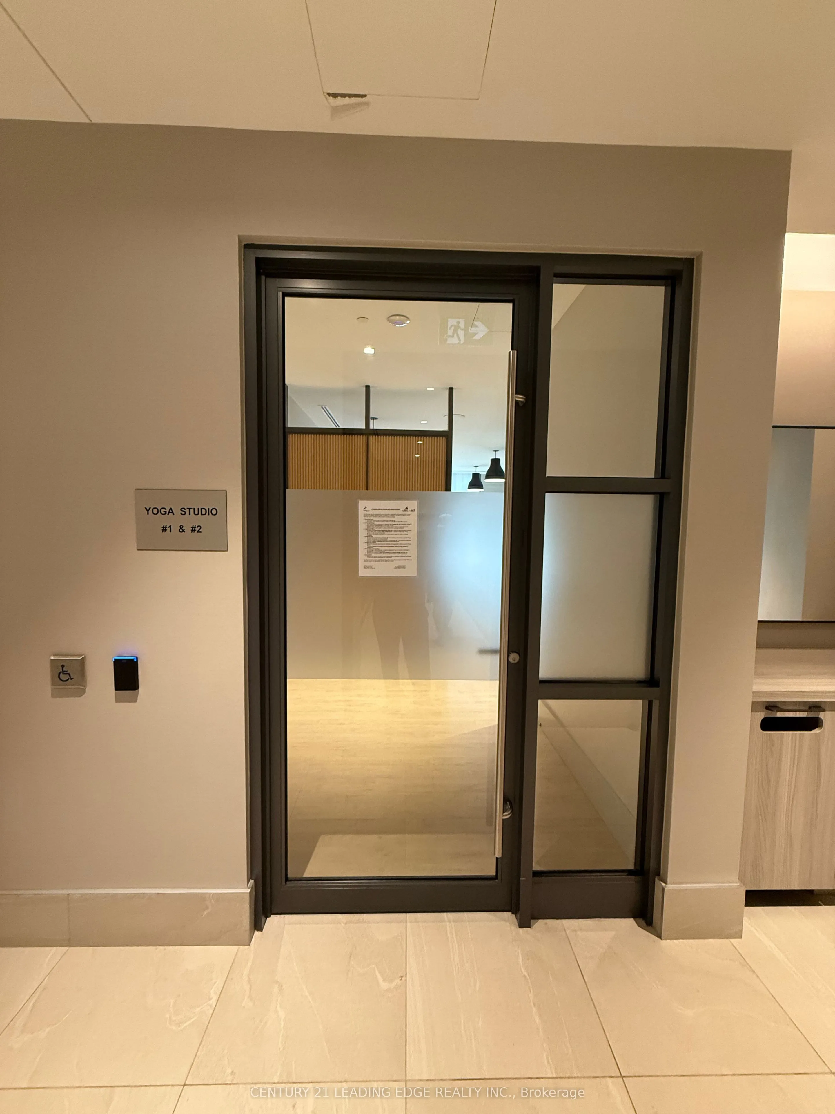 2545 Simcoe Street N, #810