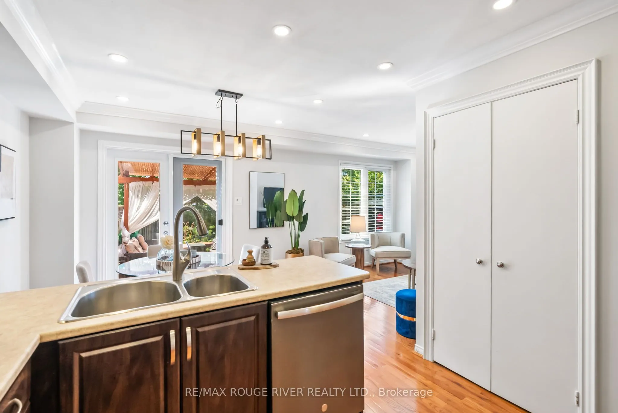27 Creekwood Crescent