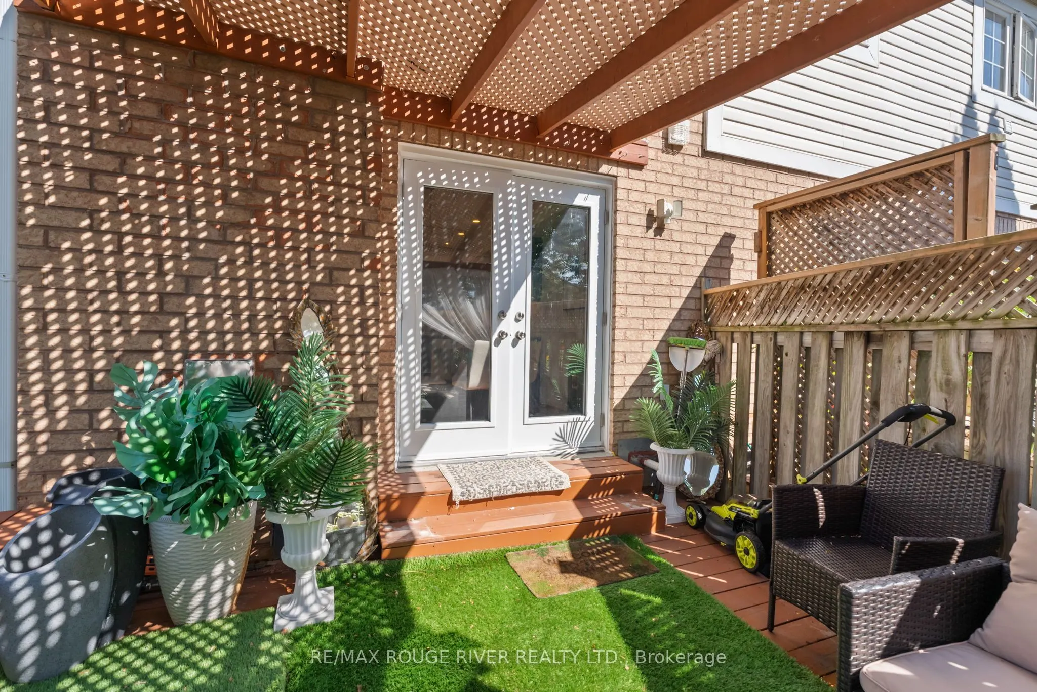 27 Creekwood Crescent
