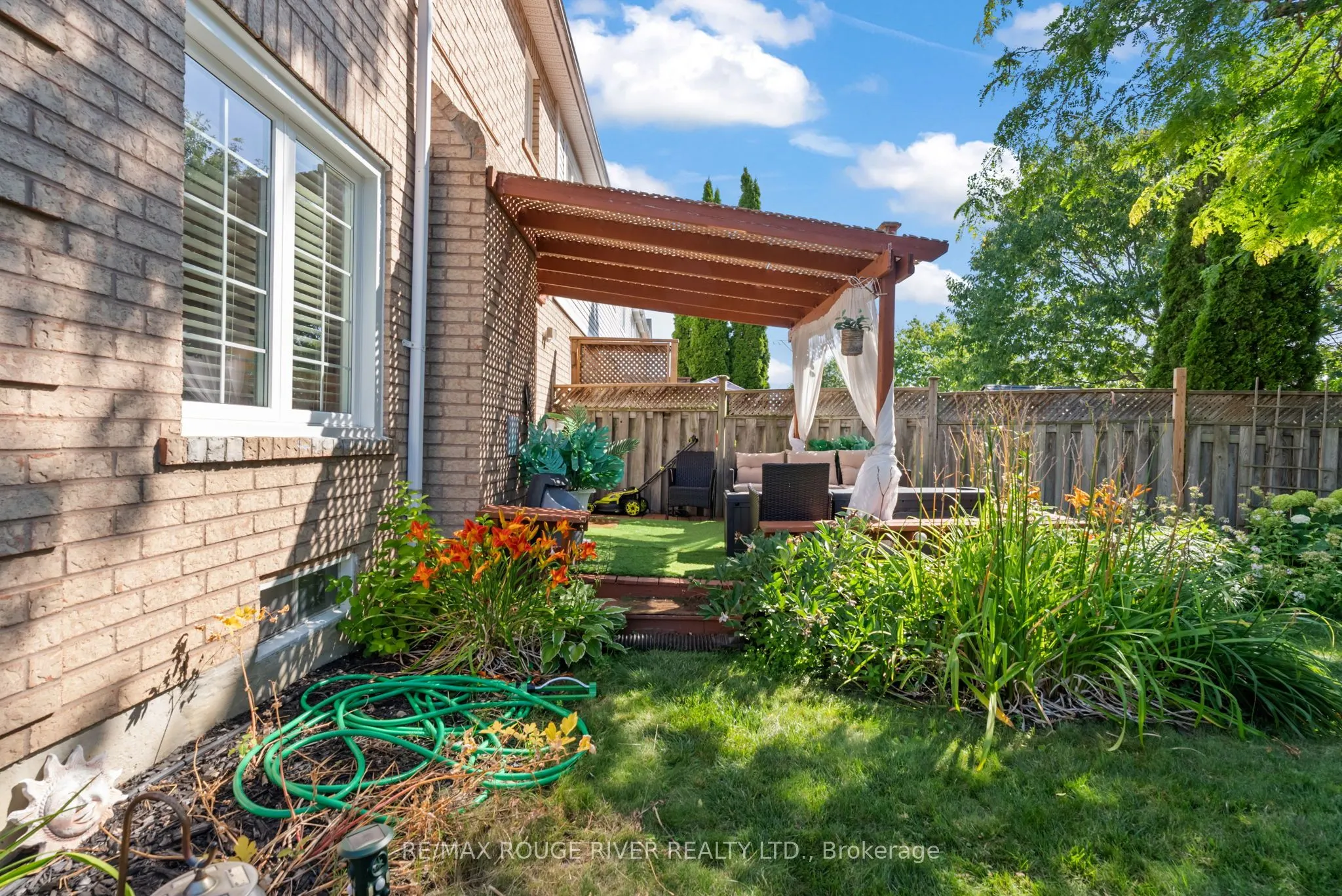 27 Creekwood Crescent