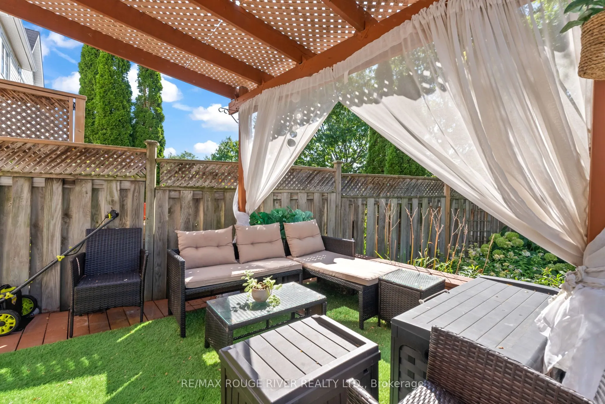 27 Creekwood Crescent