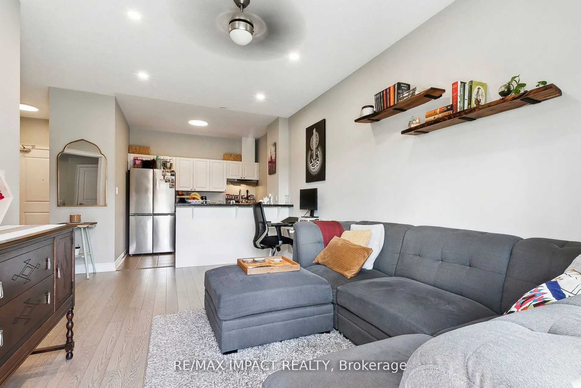 1 Sidney Lane, #L-05