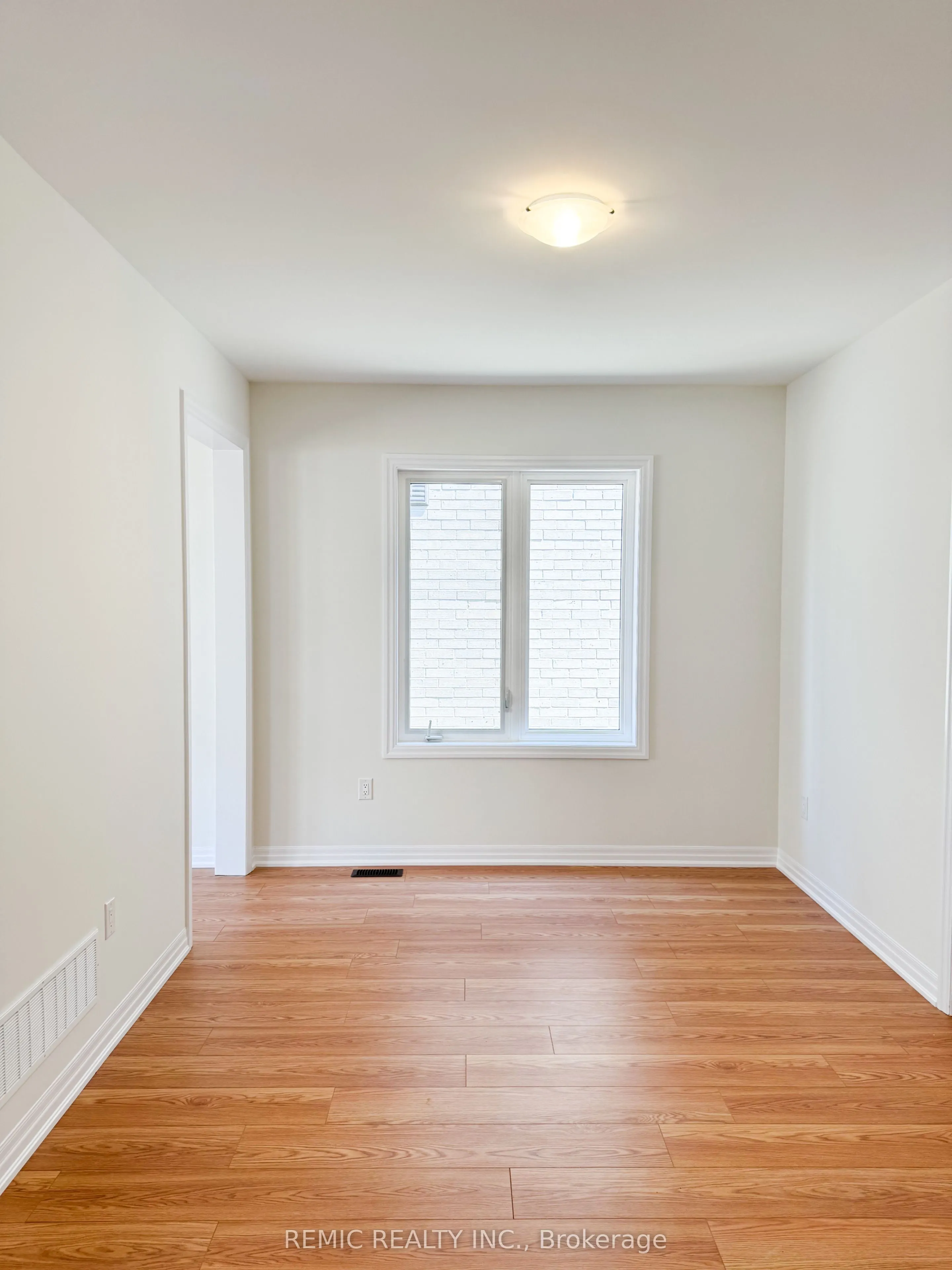 242 Flood Avenue
