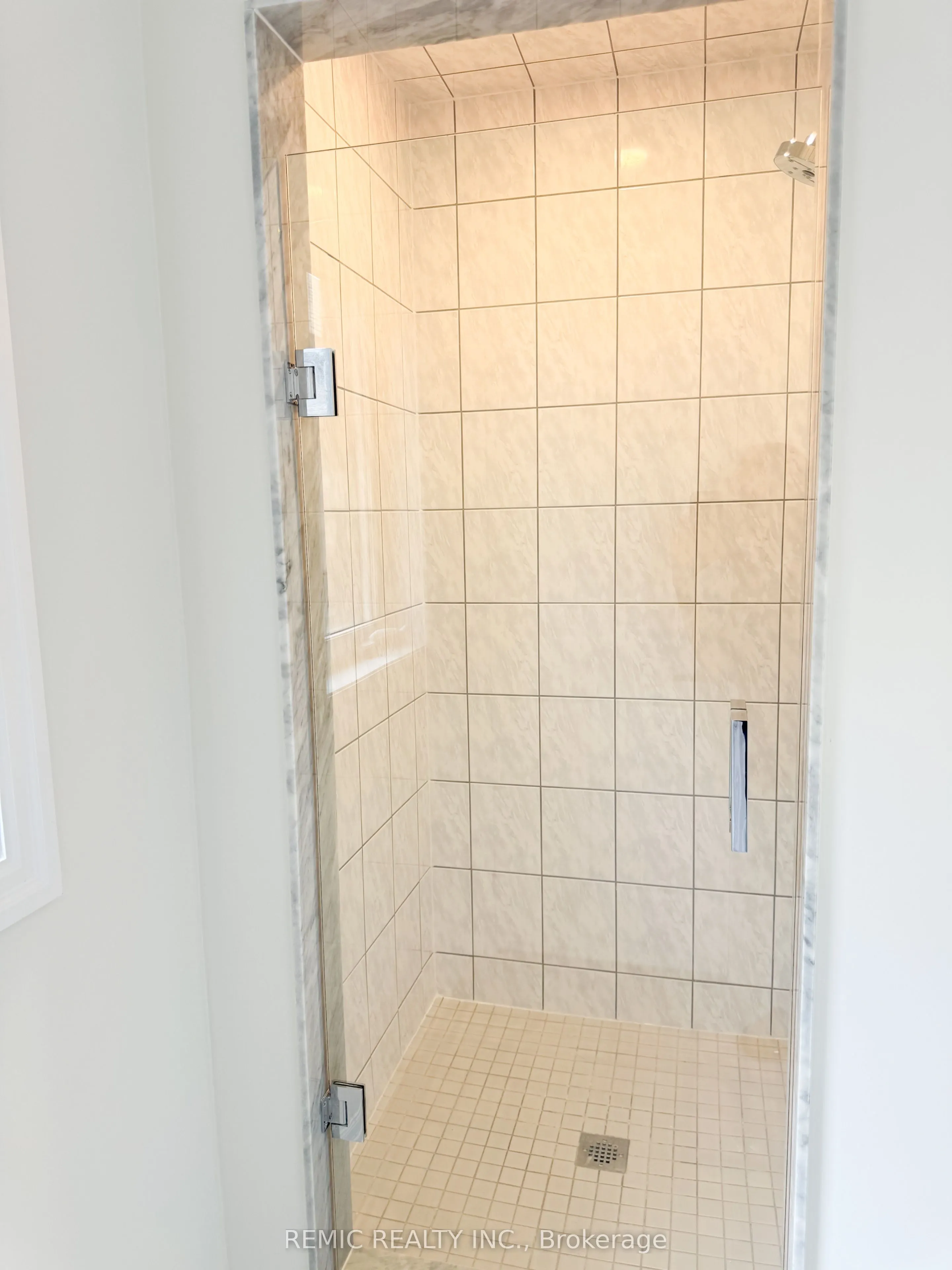 242 Flood Avenue