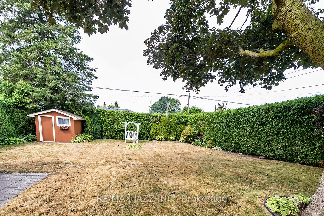 114 Fernhill Boulevard