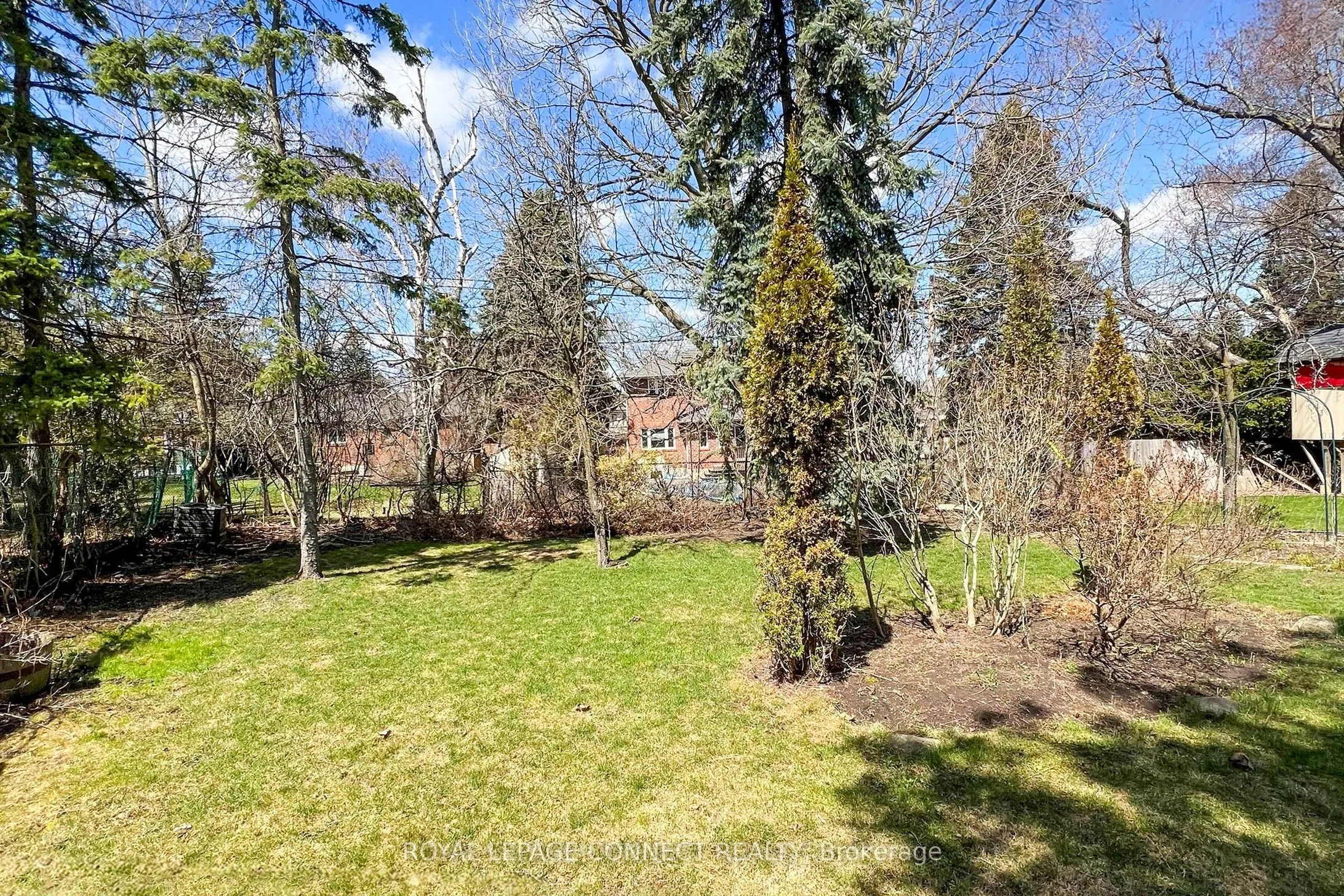 20 Brinloor Boulevard