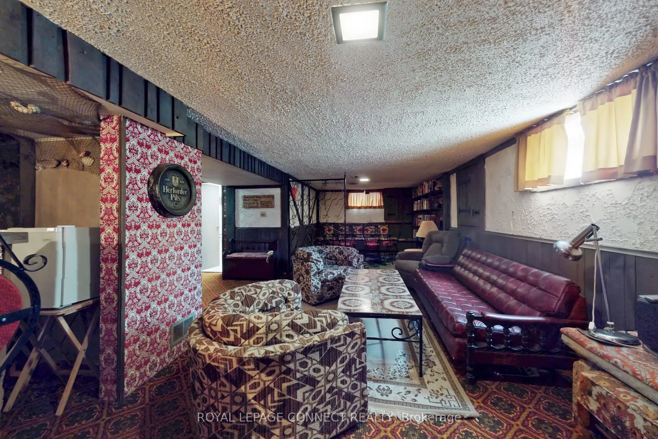 20 Brinloor Boulevard