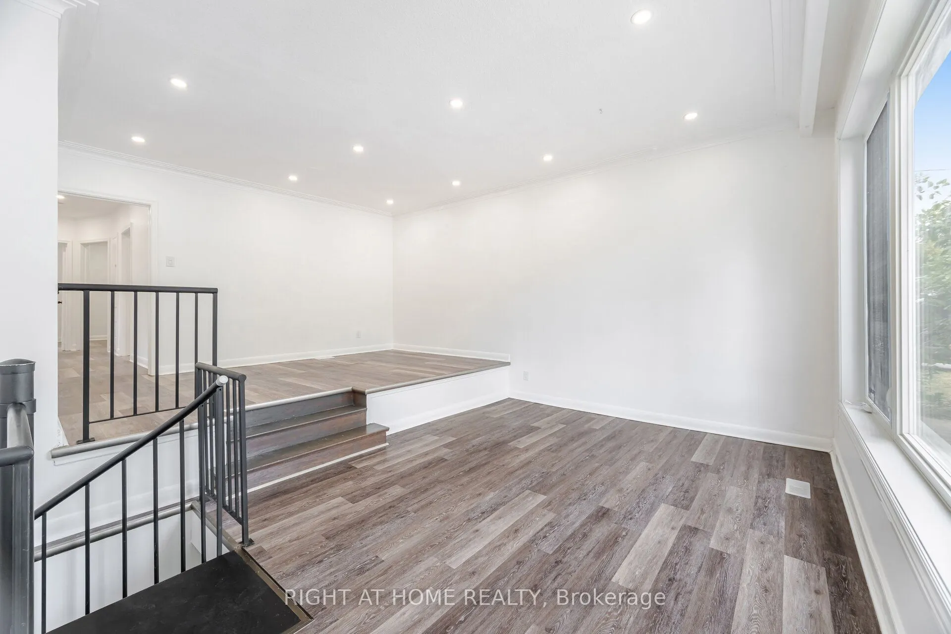 348 Bellamy Road N