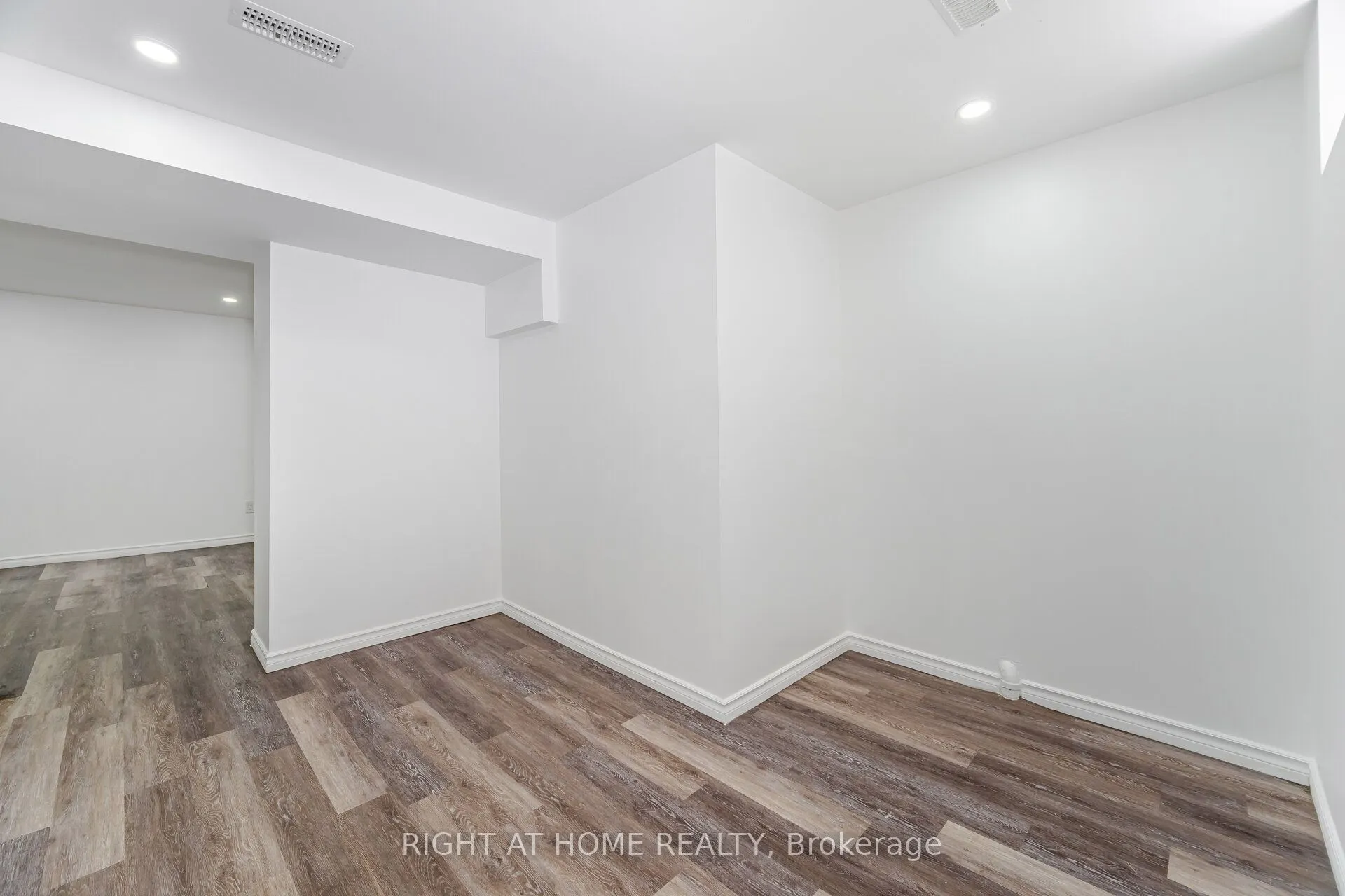 348 Bellamy Road N