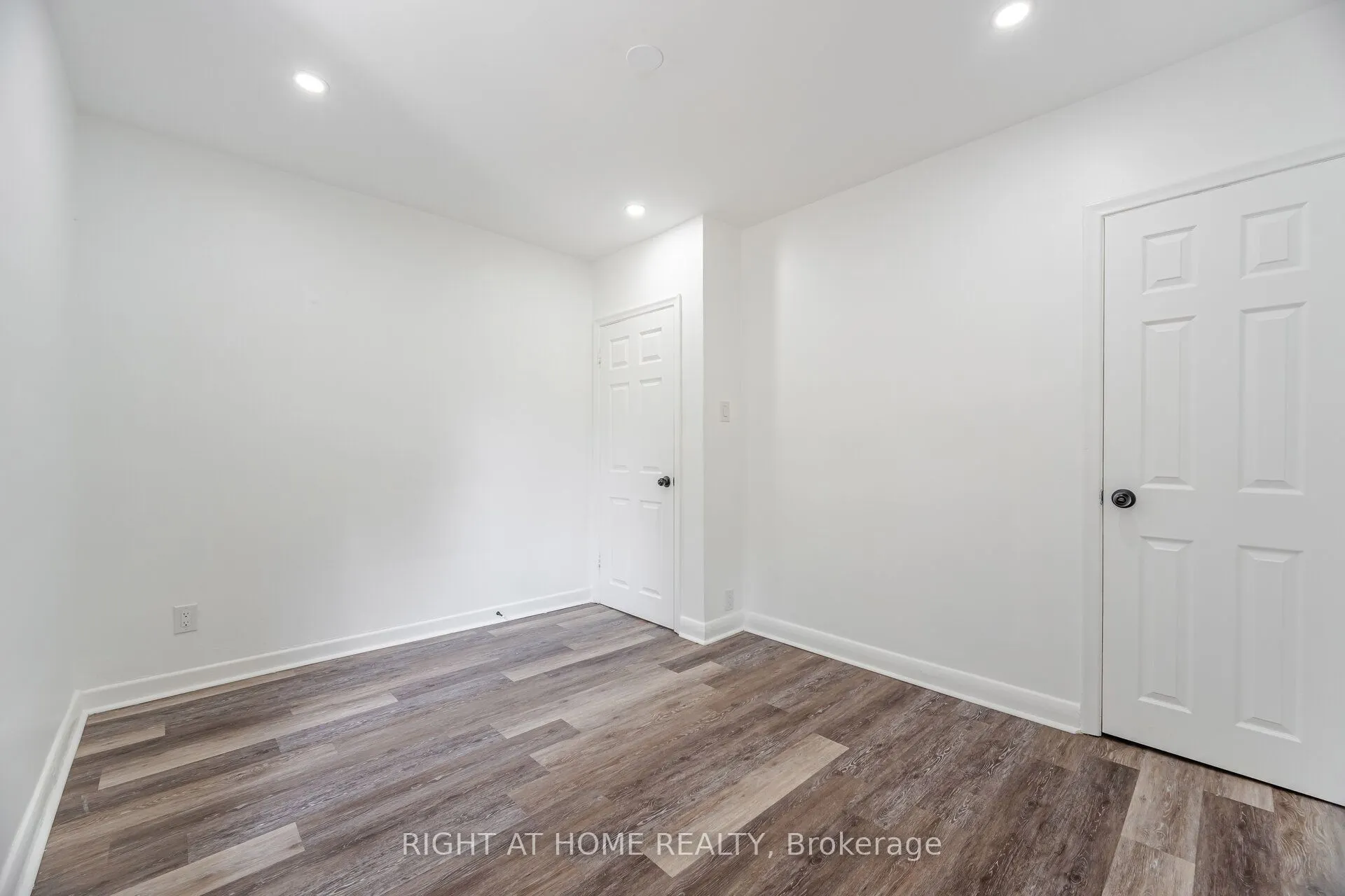348 Bellamy Road N