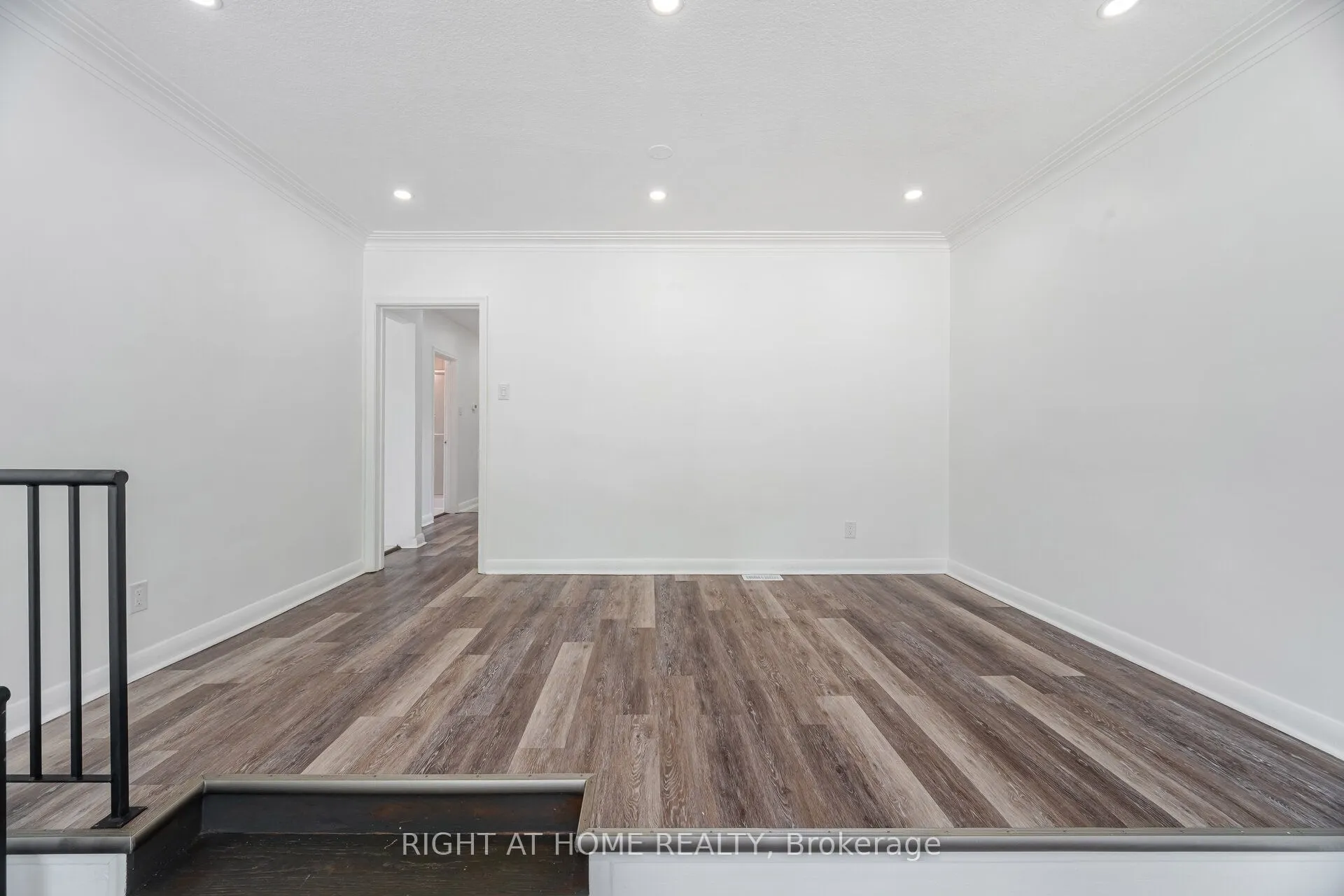 348 Bellamy Road N