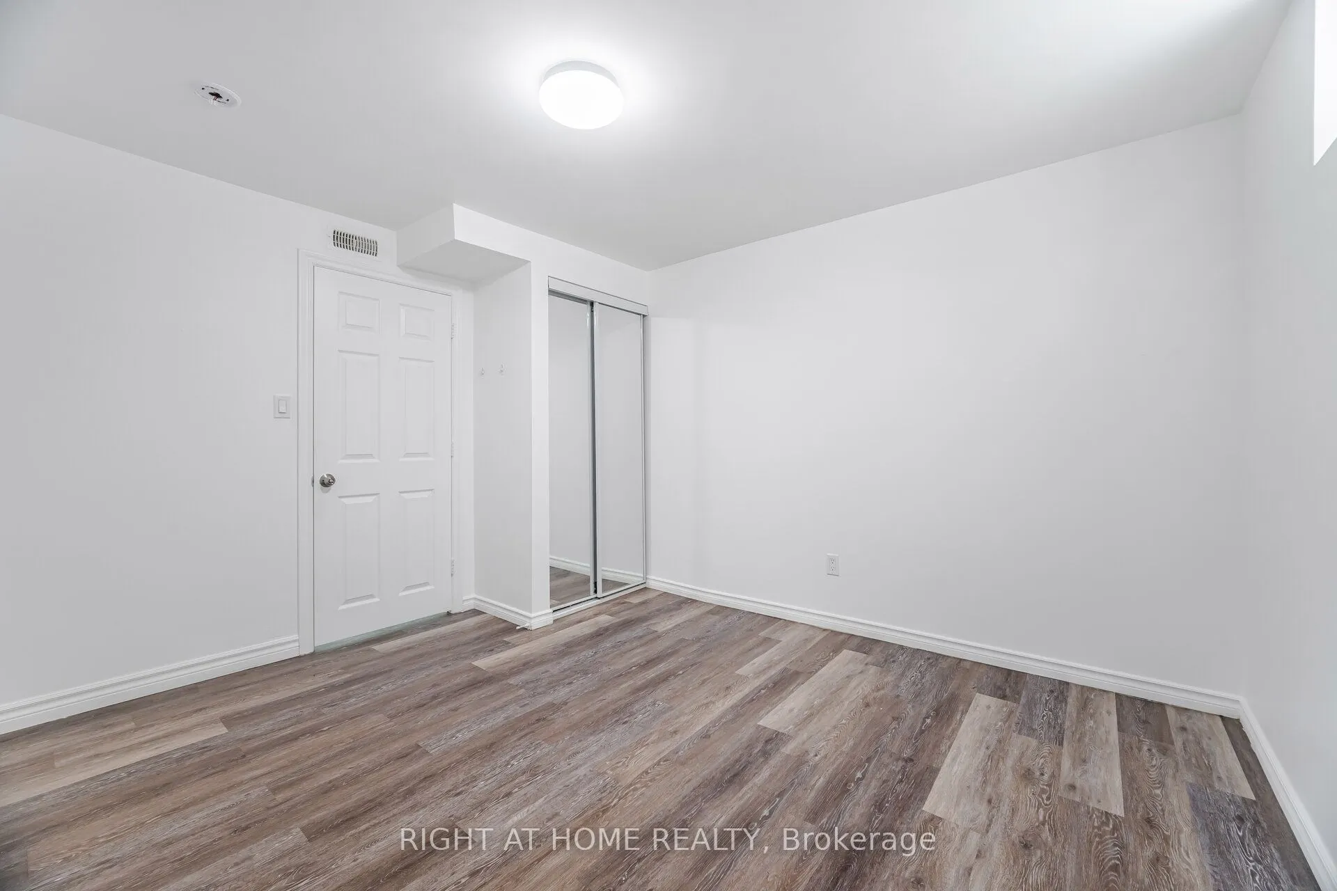 348 Bellamy Road N